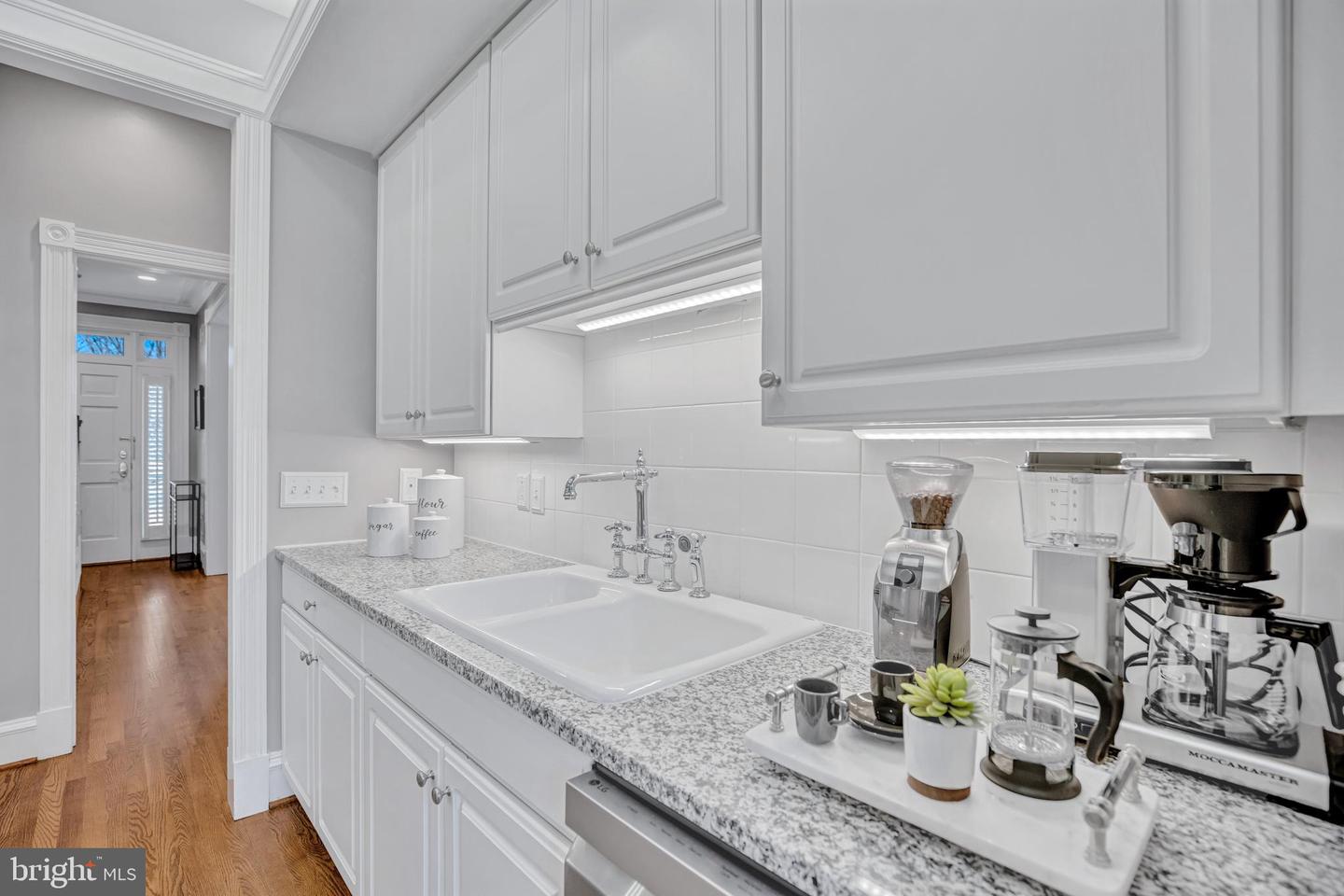 957 POWHATAN ST, ALEXANDRIA, Virginia 22314, 3 Bedrooms Bedrooms, ,3 BathroomsBathrooms,Residential,For sale,957 POWHATAN ST,VAAX2053200 MLS # VAAX2053200