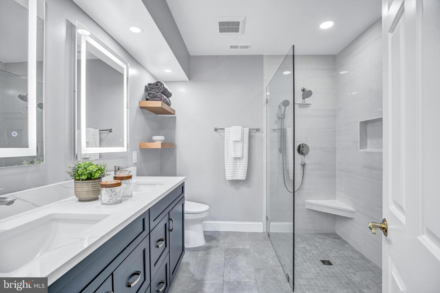 957 POWHATAN ST, ALEXANDRIA, Virginia 22314, 3 Bedrooms Bedrooms, ,3 BathroomsBathrooms,Residential,For sale,957 POWHATAN ST,VAAX2053200 MLS # VAAX2053200