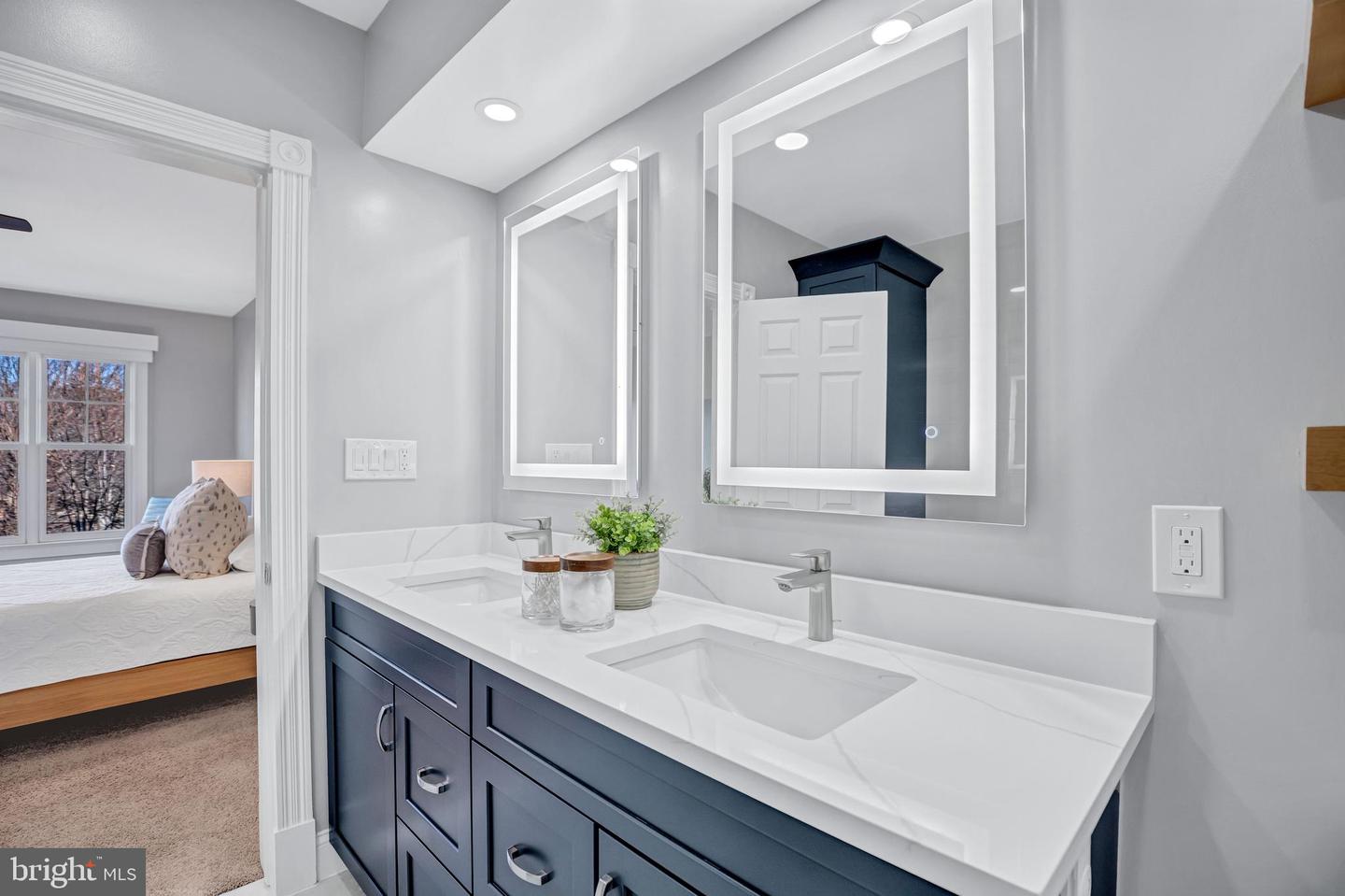 957 POWHATAN ST, ALEXANDRIA, Virginia 22314, 3 Bedrooms Bedrooms, ,3 BathroomsBathrooms,Residential,For sale,957 POWHATAN ST,VAAX2053200 MLS # VAAX2053200