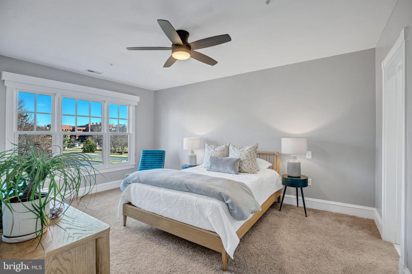 957 POWHATAN ST, ALEXANDRIA, Virginia 22314, 3 Bedrooms Bedrooms, ,3 BathroomsBathrooms,Residential,For sale,957 POWHATAN ST,VAAX2053200 MLS # VAAX2053200