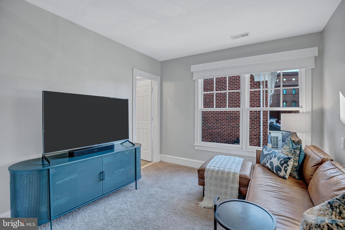 957 POWHATAN ST, ALEXANDRIA, Virginia 22314, 3 Bedrooms Bedrooms, ,3 BathroomsBathrooms,Residential,For sale,957 POWHATAN ST,VAAX2053200 MLS # VAAX2053200