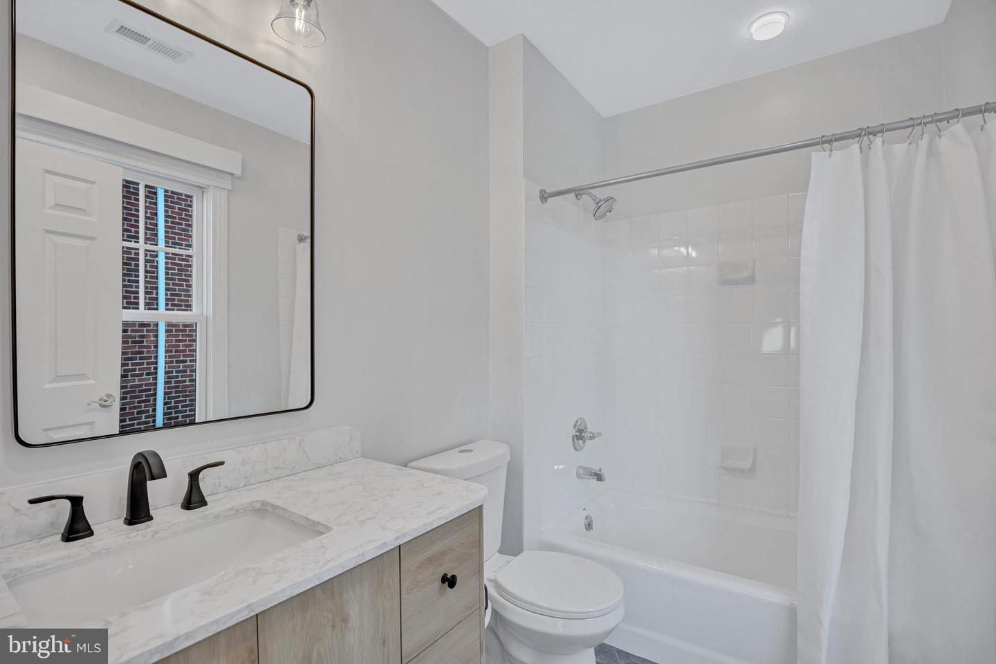 957 POWHATAN ST, ALEXANDRIA, Virginia 22314, 3 Bedrooms Bedrooms, ,3 BathroomsBathrooms,Residential,For sale,957 POWHATAN ST,VAAX2053200 MLS # VAAX2053200