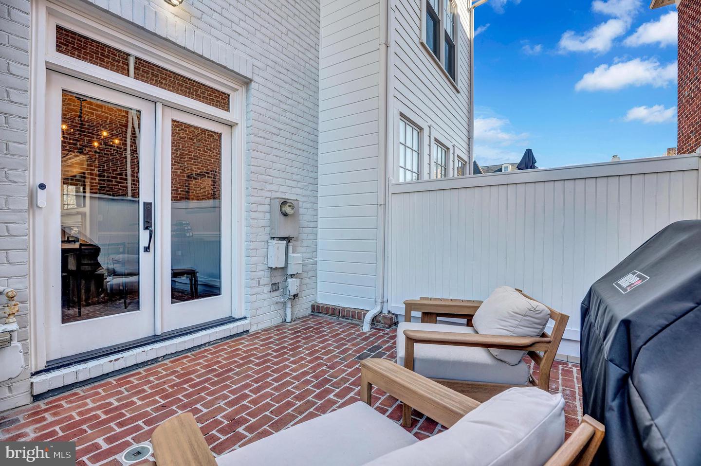 957 POWHATAN ST, ALEXANDRIA, Virginia 22314, 3 Bedrooms Bedrooms, ,3 BathroomsBathrooms,Residential,For sale,957 POWHATAN ST,VAAX2053200 MLS # VAAX2053200