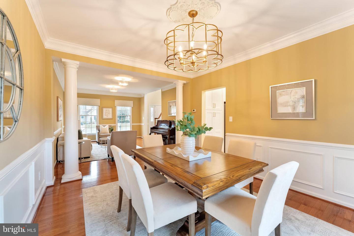 10812 CRIPPEN VALE CT, RESTON, Virginia 20194, 4 Bedrooms Bedrooms, ,2 BathroomsBathrooms,Residential,For sale,10812 CRIPPEN VALE CT,VAFX2285966 MLS # VAFX2285966