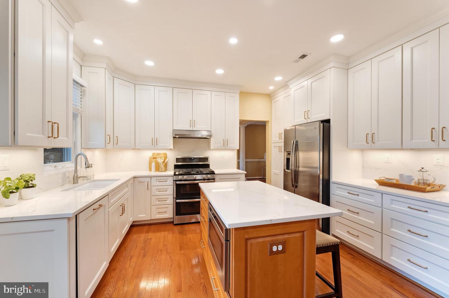 10812 CRIPPEN VALE CT, RESTON, Virginia 20194, 4 Bedrooms Bedrooms, ,2 BathroomsBathrooms,Residential,For sale,10812 CRIPPEN VALE CT,VAFX2285966 MLS # VAFX2285966