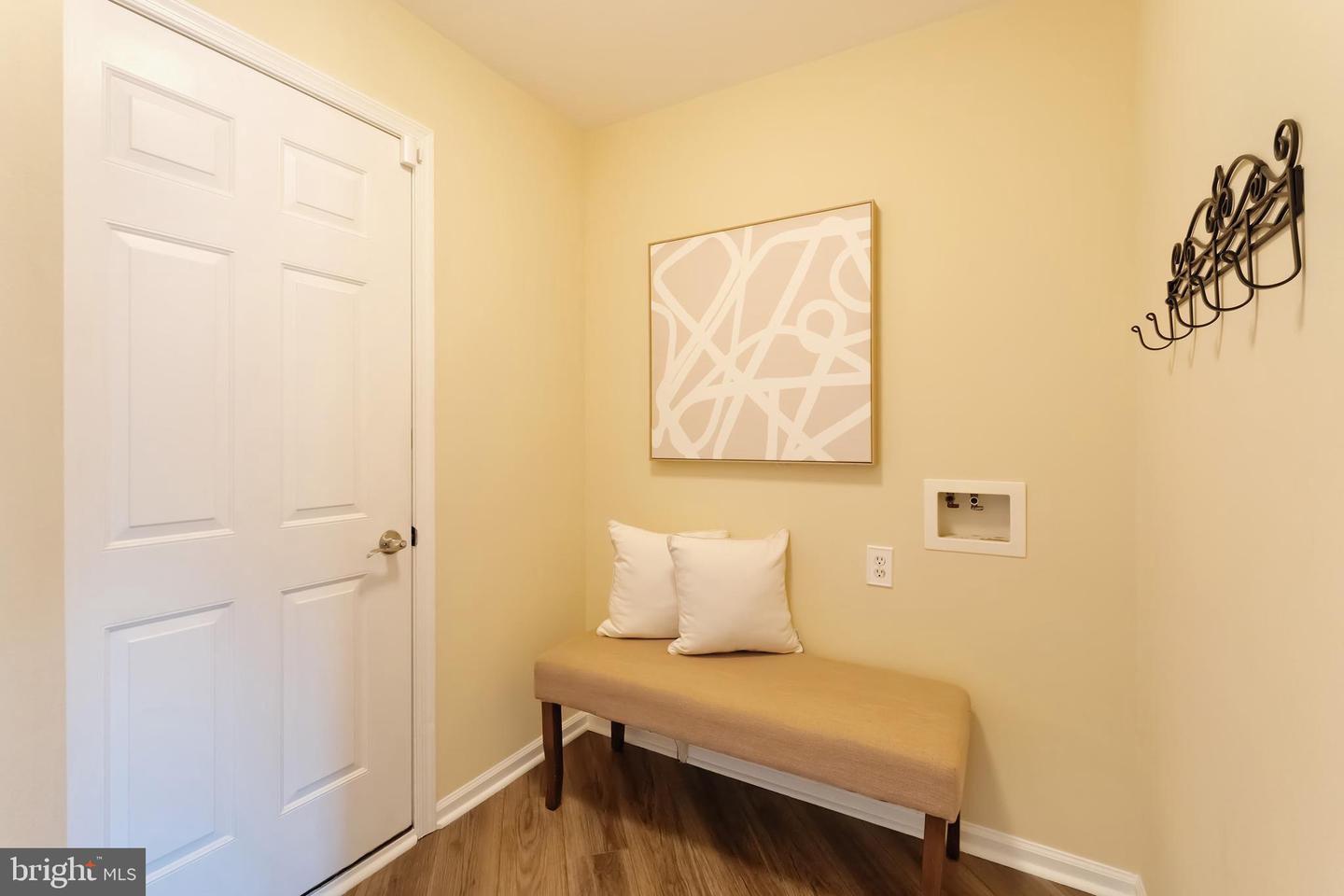 10812 CRIPPEN VALE CT, RESTON, Virginia 20194, 4 Bedrooms Bedrooms, ,2 BathroomsBathrooms,Residential,For sale,10812 CRIPPEN VALE CT,VAFX2285966 MLS # VAFX2285966