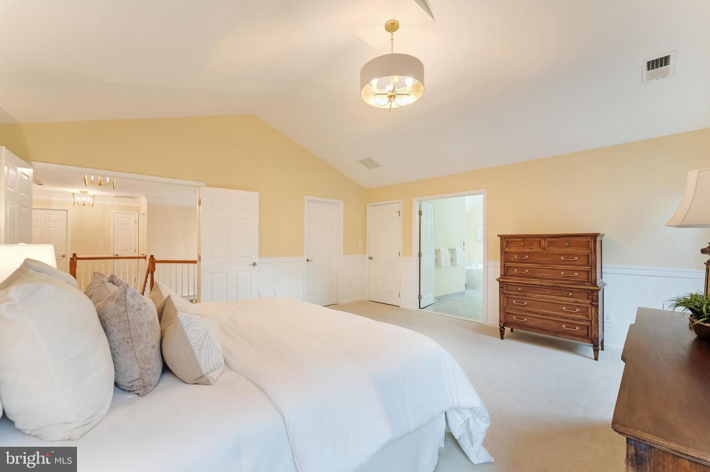 10812 CRIPPEN VALE CT, RESTON, Virginia 20194, 4 Bedrooms Bedrooms, ,2 BathroomsBathrooms,Residential,For sale,10812 CRIPPEN VALE CT,VAFX2285966 MLS # VAFX2285966