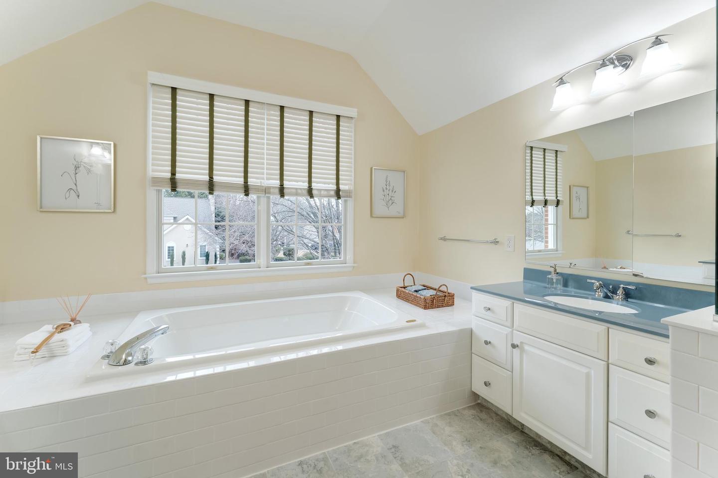 10812 CRIPPEN VALE CT, RESTON, Virginia 20194, 4 Bedrooms Bedrooms, ,2 BathroomsBathrooms,Residential,For sale,10812 CRIPPEN VALE CT,VAFX2285966 MLS # VAFX2285966