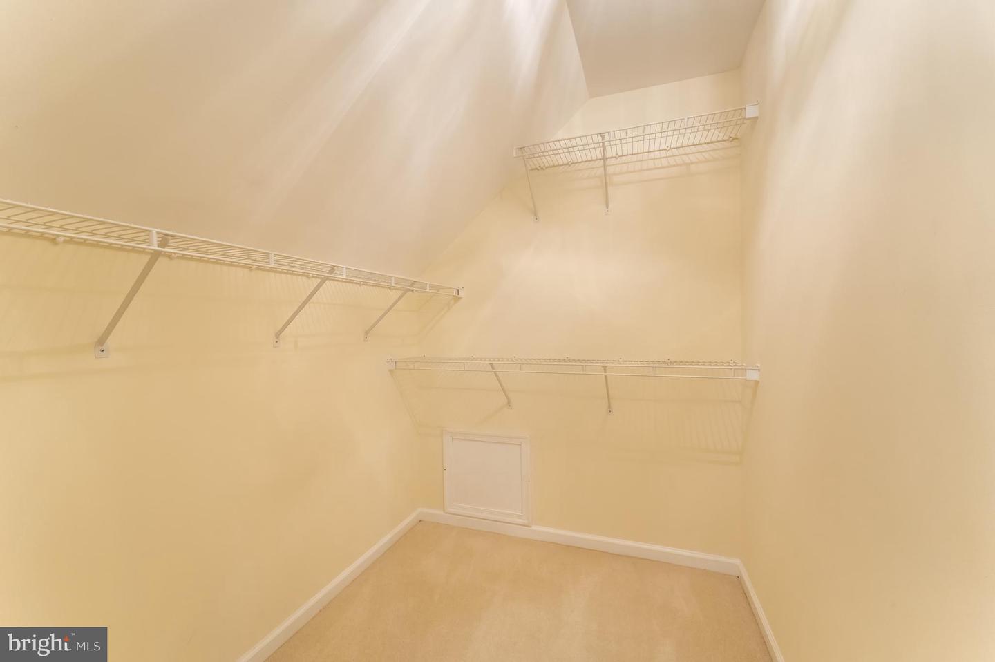 10812 CRIPPEN VALE CT, RESTON, Virginia 20194, 4 Bedrooms Bedrooms, ,2 BathroomsBathrooms,Residential,For sale,10812 CRIPPEN VALE CT,VAFX2285966 MLS # VAFX2285966