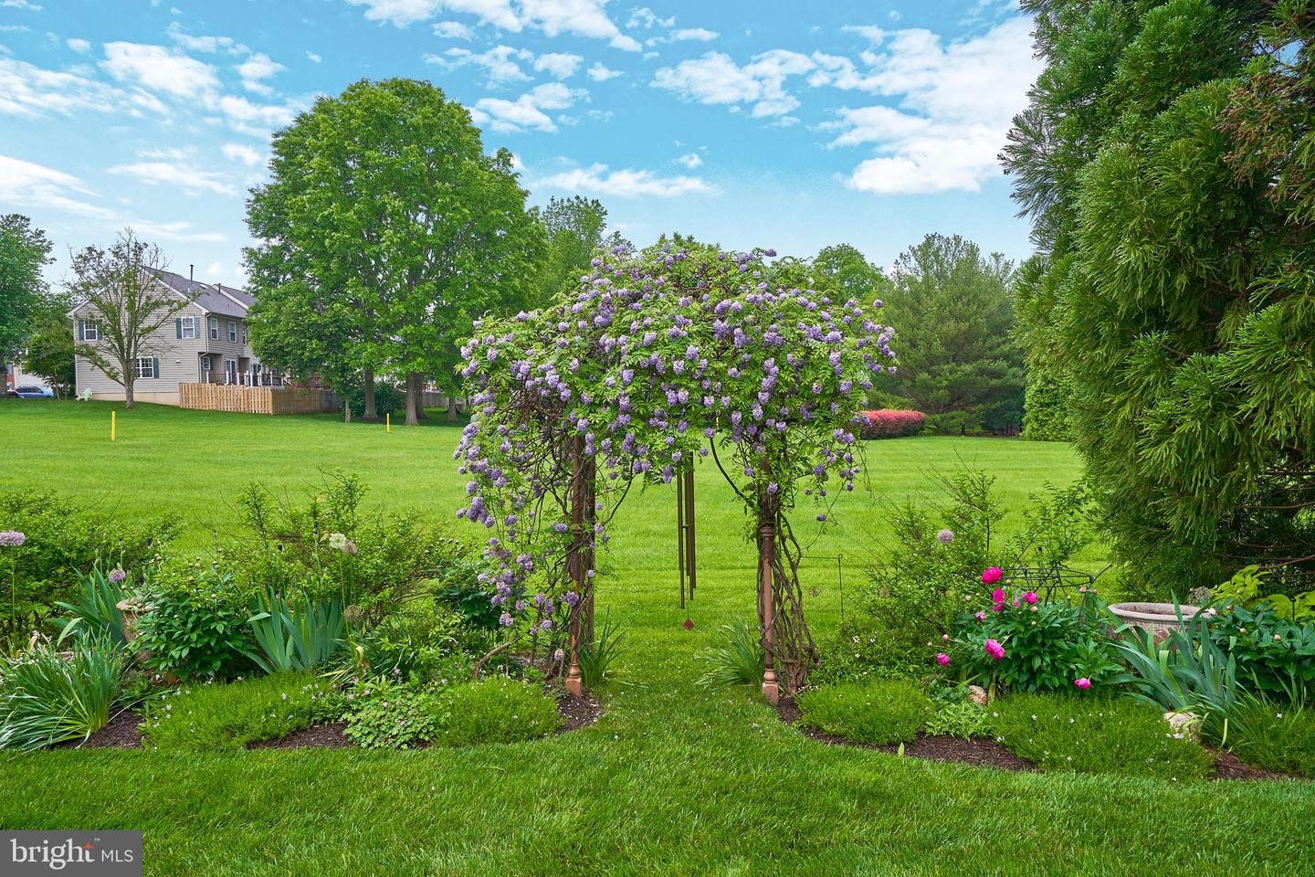 10812 CRIPPEN VALE CT, RESTON, Virginia 20194, 4 Bedrooms Bedrooms, ,2 BathroomsBathrooms,Residential,For sale,10812 CRIPPEN VALE CT,VAFX2285966 MLS # VAFX2285966