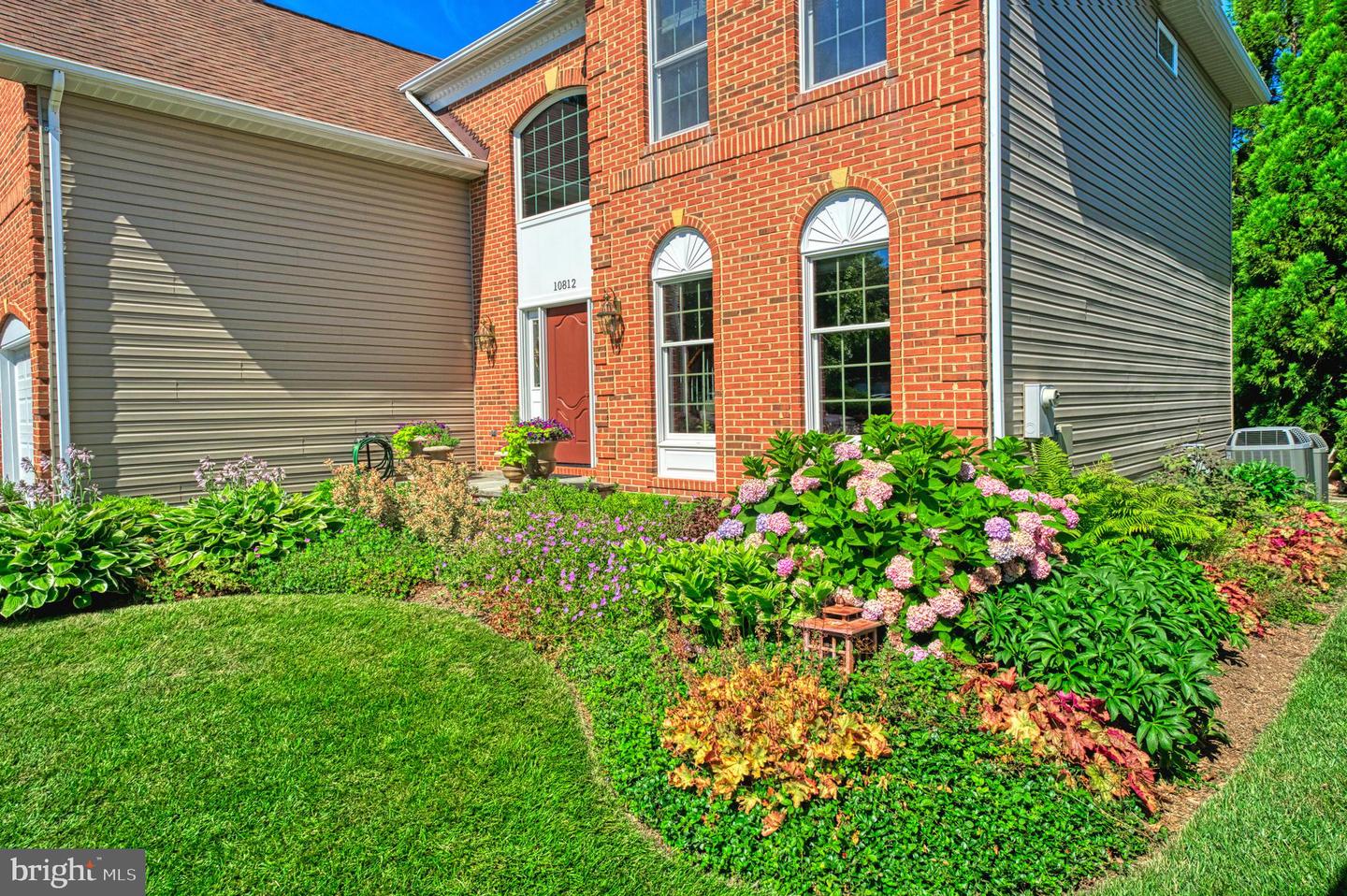 10812 CRIPPEN VALE CT, RESTON, Virginia 20194, 4 Bedrooms Bedrooms, ,2 BathroomsBathrooms,Residential,For sale,10812 CRIPPEN VALE CT,VAFX2285966 MLS # VAFX2285966