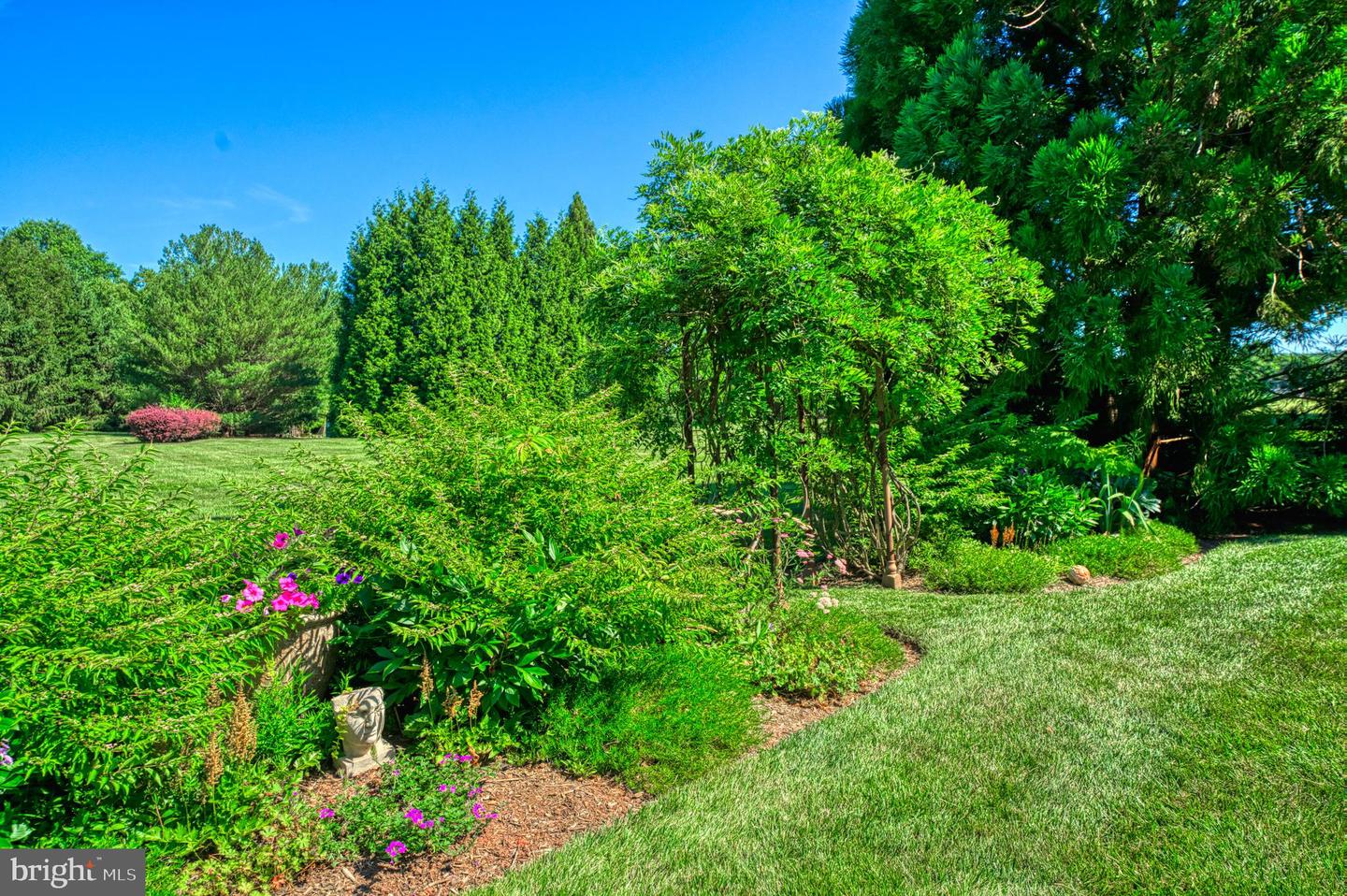 10812 CRIPPEN VALE CT, RESTON, Virginia 20194, 4 Bedrooms Bedrooms, ,2 BathroomsBathrooms,Residential,For sale,10812 CRIPPEN VALE CT,VAFX2285966 MLS # VAFX2285966