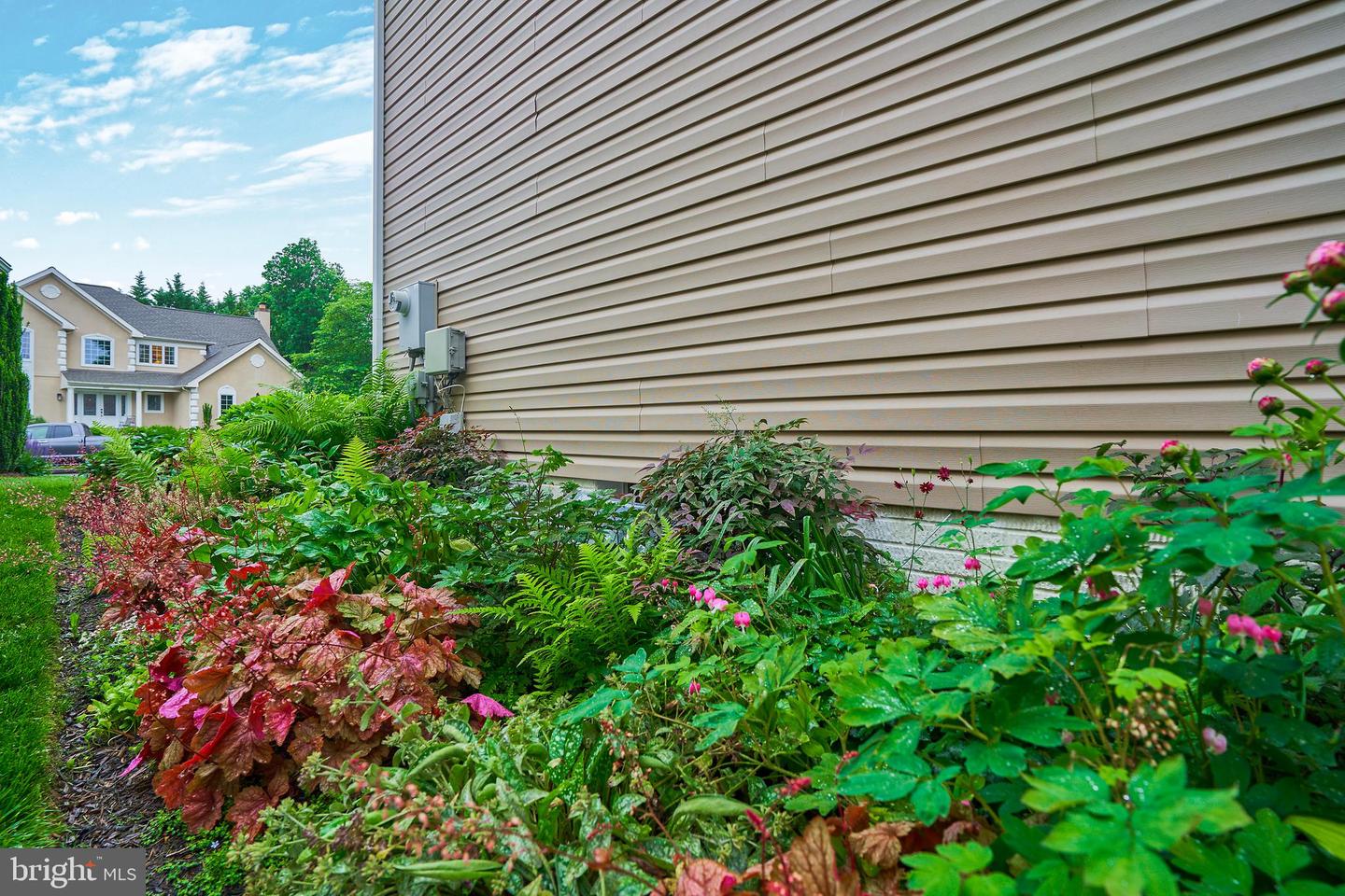 10812 CRIPPEN VALE CT, RESTON, Virginia 20194, 4 Bedrooms Bedrooms, ,2 BathroomsBathrooms,Residential,For sale,10812 CRIPPEN VALE CT,VAFX2285966 MLS # VAFX2285966