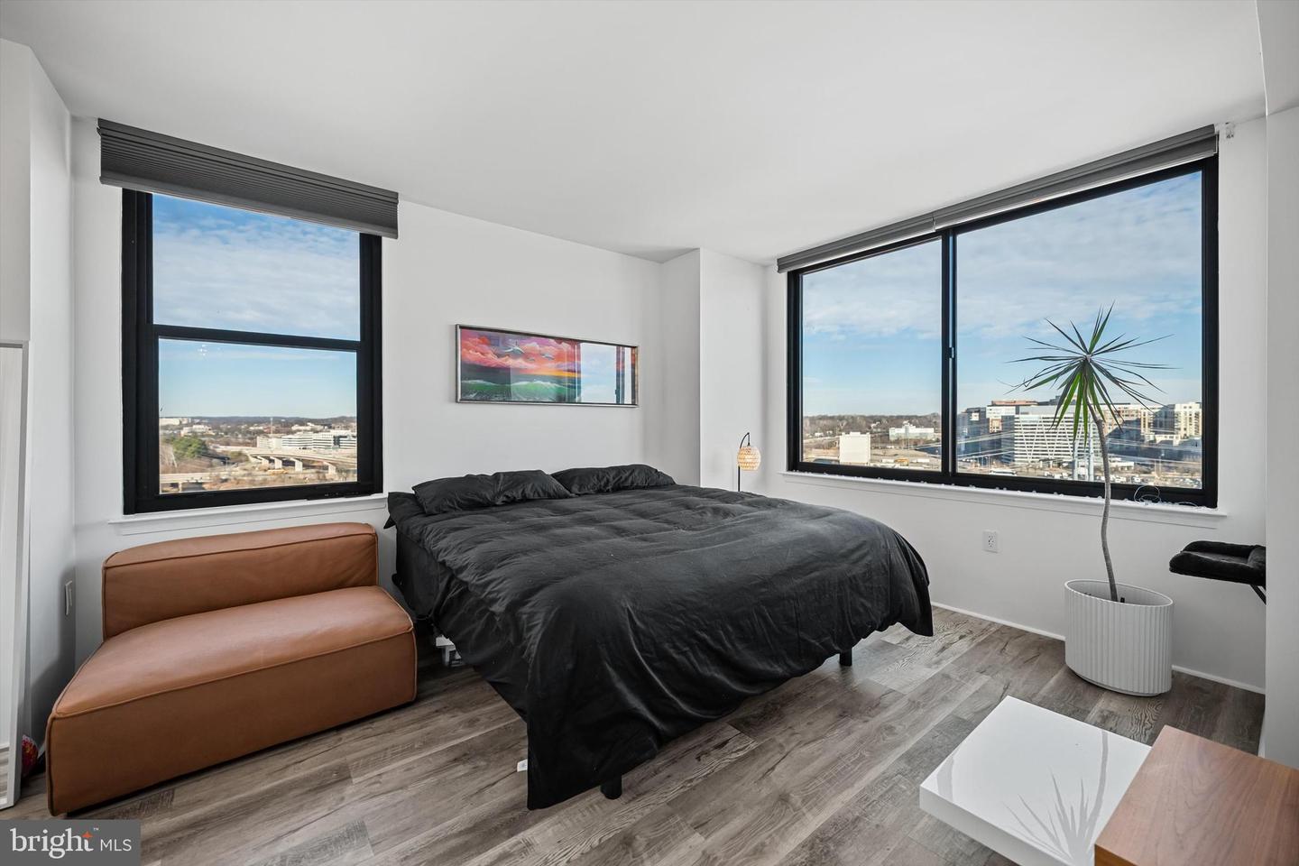 2451 MIDTOWN AVE #1501, ALEXANDRIA, Virginia 22303, 2 Bedrooms Bedrooms, ,2 BathroomsBathrooms,Residential,For sale,2451 MIDTOWN AVE #1501,VAFX2286000 MLS # VAFX2286000