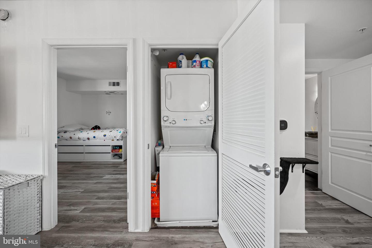 2451 MIDTOWN AVE #1501, ALEXANDRIA, Virginia 22303, 2 Bedrooms Bedrooms, ,2 BathroomsBathrooms,Residential,For sale,2451 MIDTOWN AVE #1501,VAFX2286000 MLS # VAFX2286000