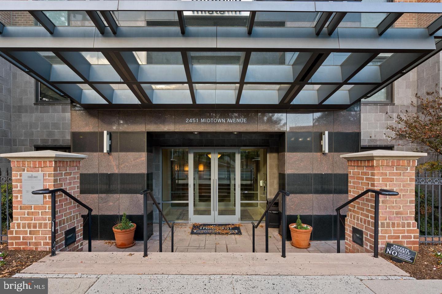 2451 MIDTOWN AVE #1501, ALEXANDRIA, Virginia 22303, 2 Bedrooms Bedrooms, ,2 BathroomsBathrooms,Residential,For sale,2451 MIDTOWN AVE #1501,VAFX2286000 MLS # VAFX2286000