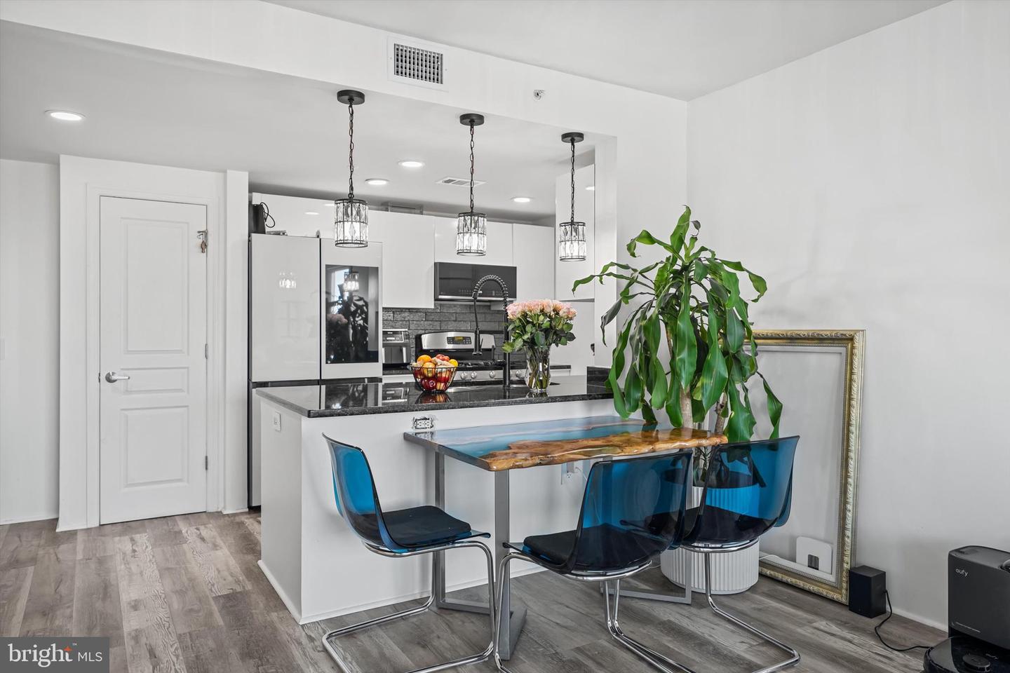 2451 MIDTOWN AVE #1501, ALEXANDRIA, Virginia 22303, 2 Bedrooms Bedrooms, ,2 BathroomsBathrooms,Residential,For sale,2451 MIDTOWN AVE #1501,VAFX2286000 MLS # VAFX2286000