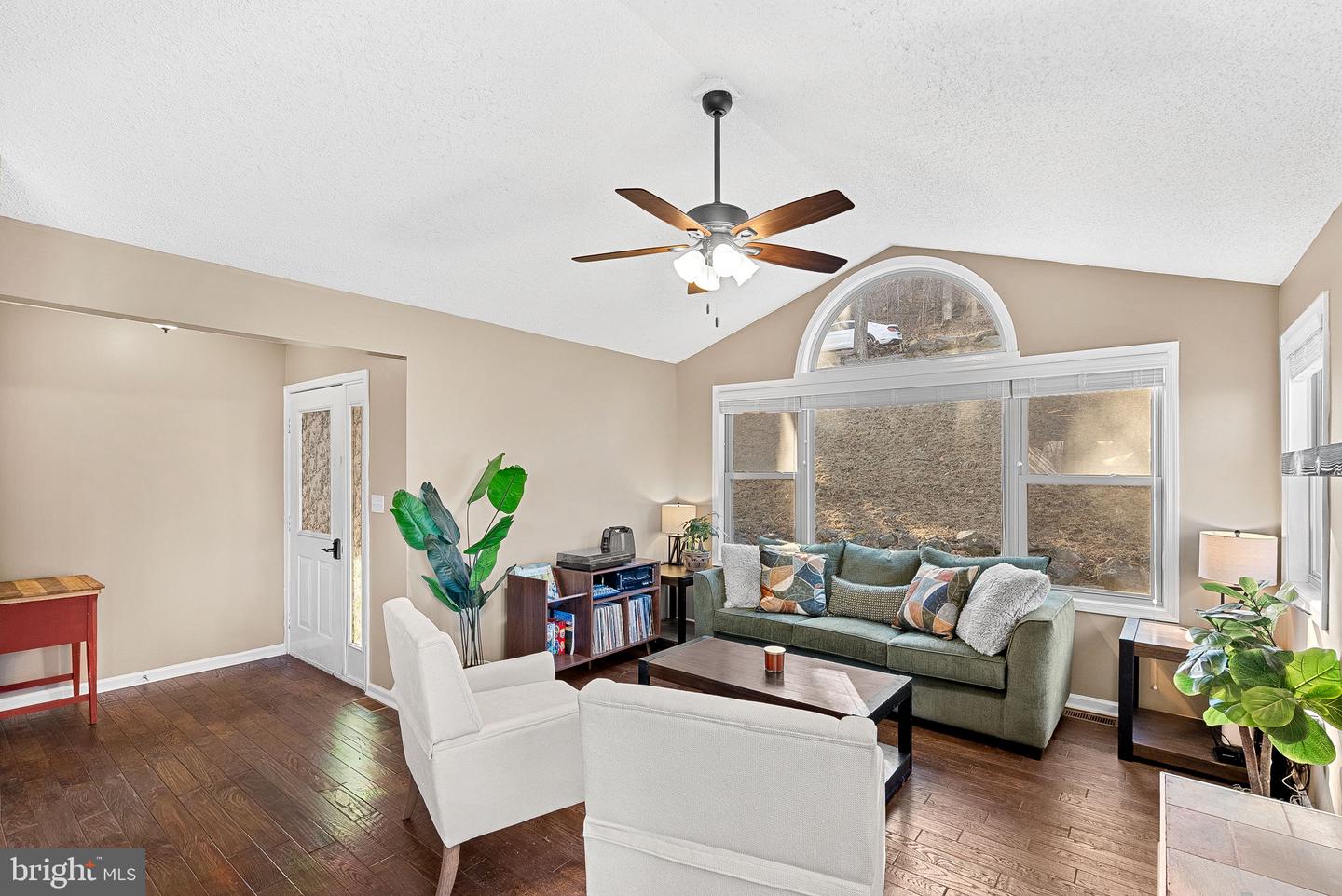 381 WINDY WAY, FRONT ROYAL, Virginia 22630, 5 Bedrooms Bedrooms, ,3 BathroomsBathrooms,Residential,For sale,381 WINDY WAY,VAWR2013160 MLS # VAWR2013160 381 WINDY WAY, FRONT ROYAL, Virginia 22630, 5 Bedrooms Bedrooms, ,3 BathroomsBathrooms,Residential,For sale,381 WINDY WAY,VAWR2013160 MLS # VAWR2013160