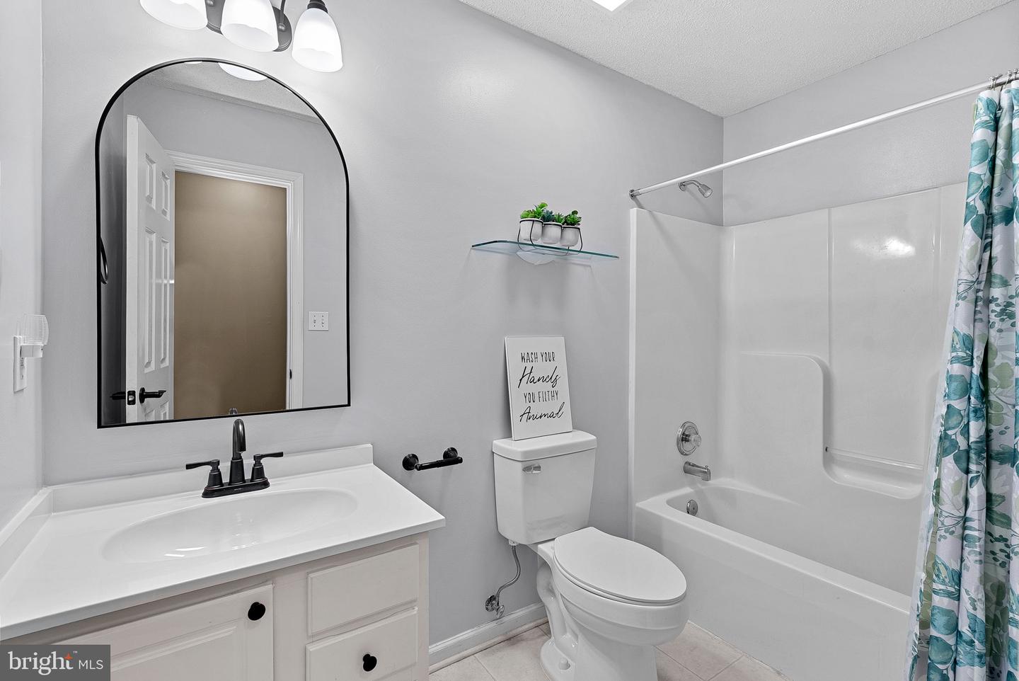 381 WINDY WAY, FRONT ROYAL, Virginia 22630, 5 Bedrooms Bedrooms, ,3 BathroomsBathrooms,Residential,For sale,381 WINDY WAY,VAWR2013160 MLS # VAWR2013160 381 WINDY WAY, FRONT ROYAL, Virginia 22630, 5 Bedrooms Bedrooms, ,3 BathroomsBathrooms,Residential,For sale,381 WINDY WAY,VAWR2013160 MLS # VAWR2013160