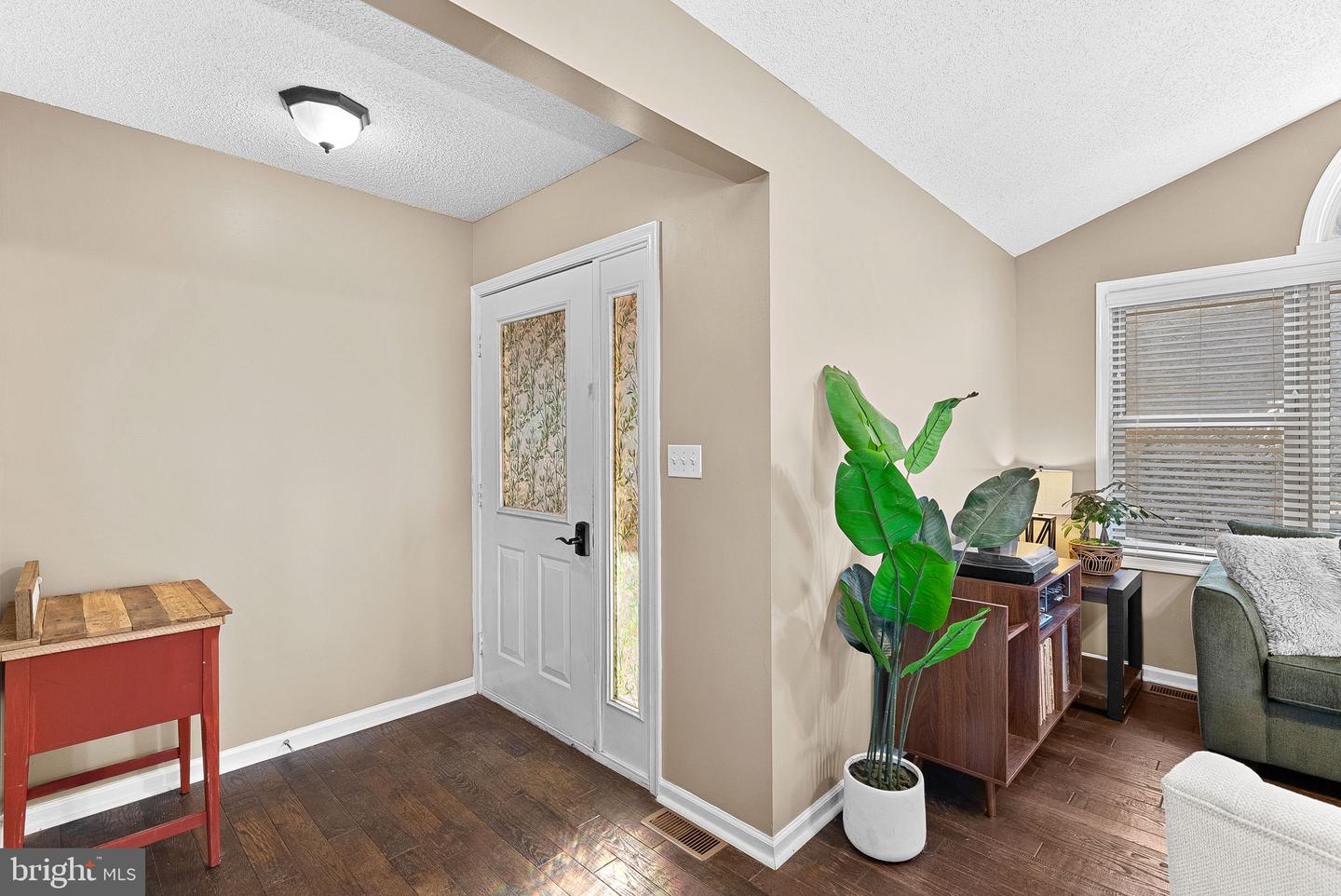 381 WINDY WAY, FRONT ROYAL, Virginia 22630, 5 Bedrooms Bedrooms, ,3 BathroomsBathrooms,Residential,For sale,381 WINDY WAY,VAWR2013160 MLS # VAWR2013160 381 WINDY WAY, FRONT ROYAL, Virginia 22630, 5 Bedrooms Bedrooms, ,3 BathroomsBathrooms,Residential,For sale,381 WINDY WAY,VAWR2013160 MLS # VAWR2013160