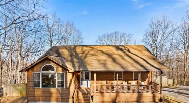 381 WINDY WAY, FRONT ROYAL, Virginia 22630, 5 Bedrooms Bedrooms, ,3 BathroomsBathrooms,Residential,For sale,381 WINDY WAY,VAWR2013160 MLS # VAWR2013160