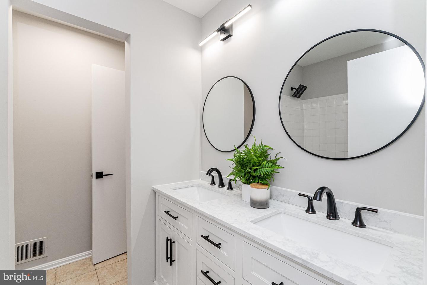 3604 FELMORE CT, WOODBRIDGE, Virginia 22193, 3 Bedrooms Bedrooms, ,1 BathroomBathrooms,Residential,For sale,3604 FELMORE CT,VAPW2110840 MLS # VAPW2110840