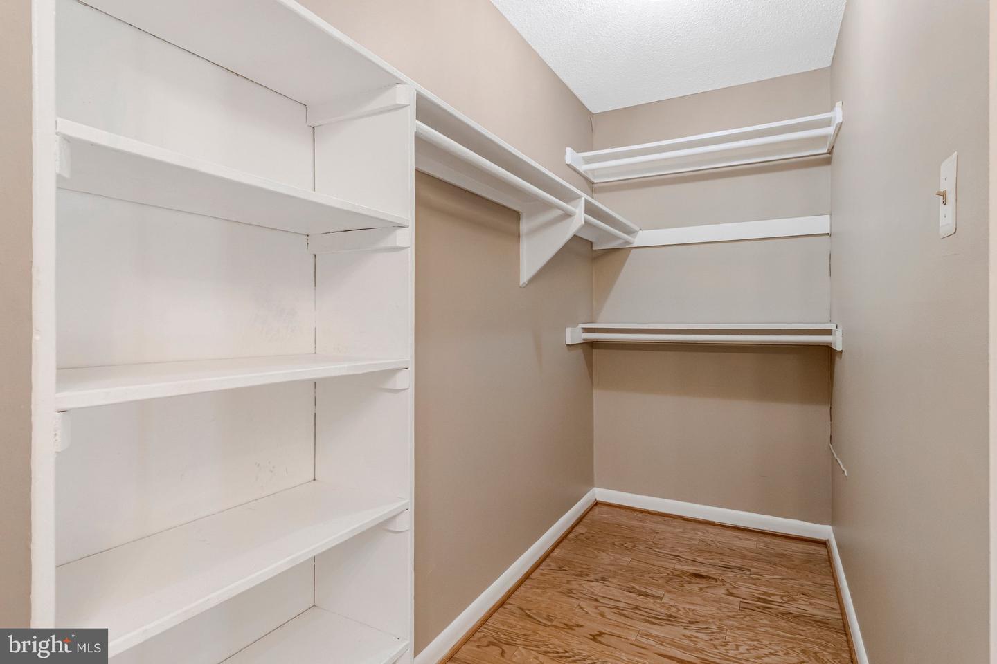 2500 N VAN DORN ST #316, ALEXANDRIA, Virginia 22302, ,1 BathroomBathrooms,Residential,For sale,2500 N VAN DORN ST #316,VAAX2053330 MLS # VAAX2053330