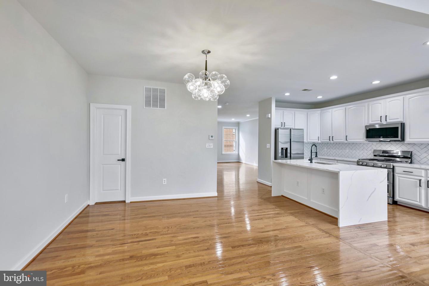 4565 GOSSAMER WAY, FAIRFAX, Virginia 22033, 3 Bedrooms Bedrooms, ,3 BathroomsBathrooms,Residential,For sale,4565 GOSSAMER WAY,VAFX2286616 MLS # VAFX2286616