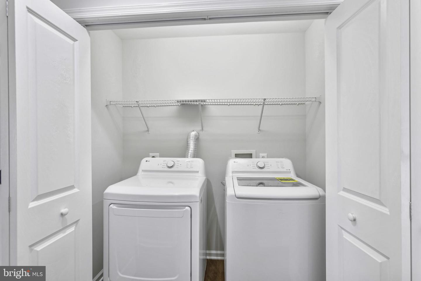 4565 GOSSAMER WAY, FAIRFAX, Virginia 22033, 3 Bedrooms Bedrooms, ,3 BathroomsBathrooms,Residential,For sale,4565 GOSSAMER WAY,VAFX2286616 MLS # VAFX2286616