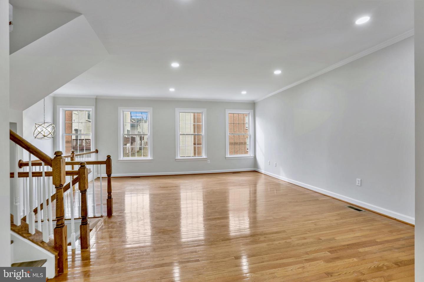 4565 GOSSAMER WAY, FAIRFAX, Virginia 22033, 3 Bedrooms Bedrooms, ,3 BathroomsBathrooms,Residential,For sale,4565 GOSSAMER WAY,VAFX2286616 MLS # VAFX2286616