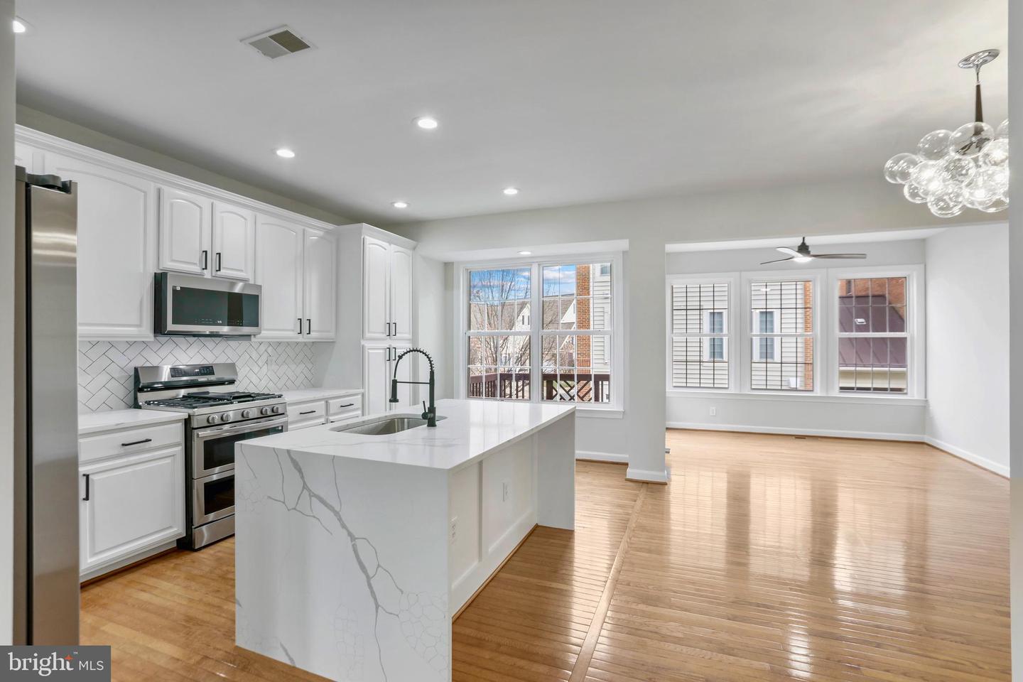 4565 GOSSAMER WAY, FAIRFAX, Virginia 22033, 3 Bedrooms Bedrooms, ,3 BathroomsBathrooms,Residential,For sale,4565 GOSSAMER WAY,VAFX2286616 MLS # VAFX2286616