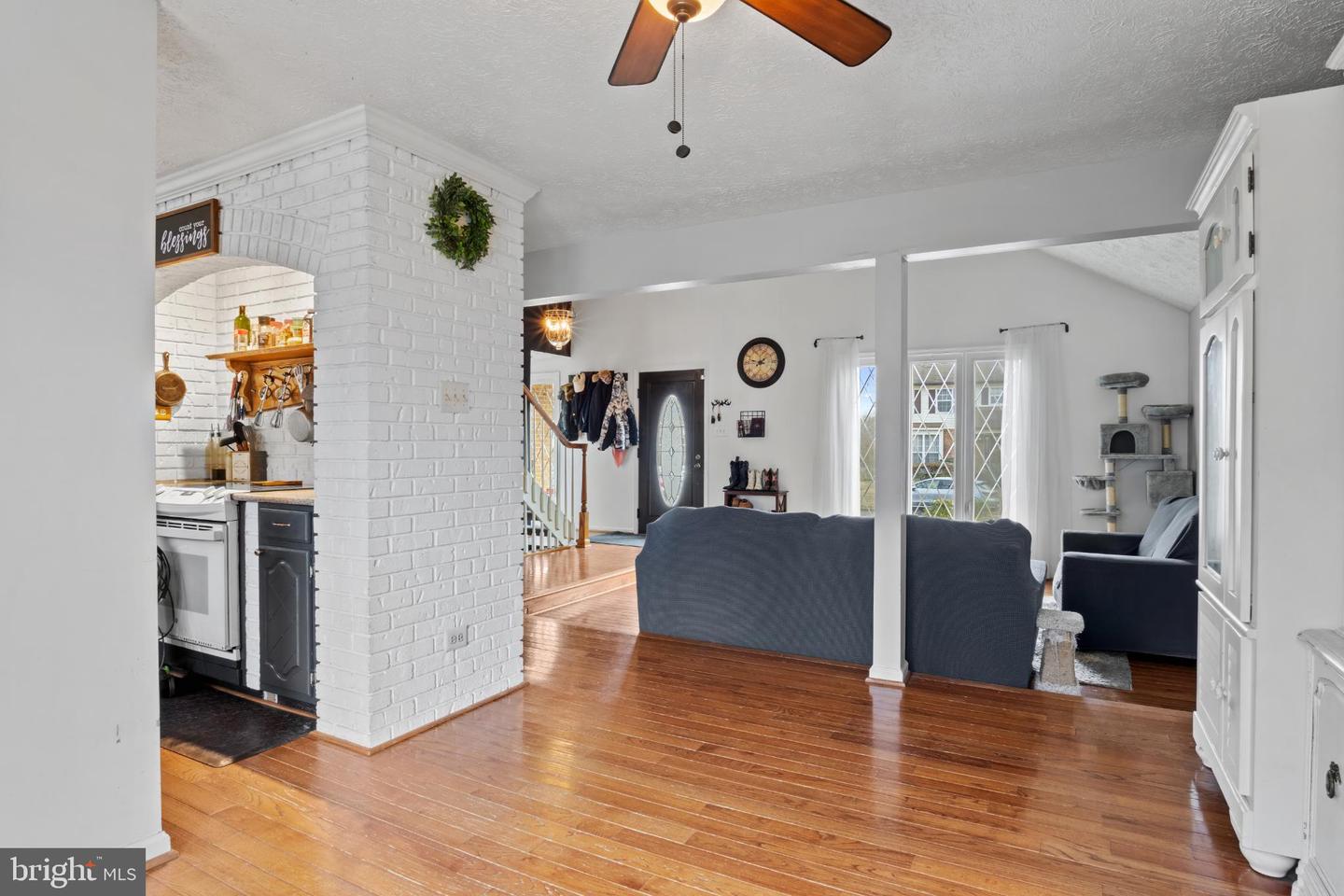 15500 LAUREL RIDGE RD, DUMFRIES, Virginia 22025, 3 Bedrooms Bedrooms, 8 Rooms Rooms,2 BathroomsBathrooms,Residential,For sale,15500 LAUREL RIDGE RD,VAPW2110866 MLS # VAPW2110866