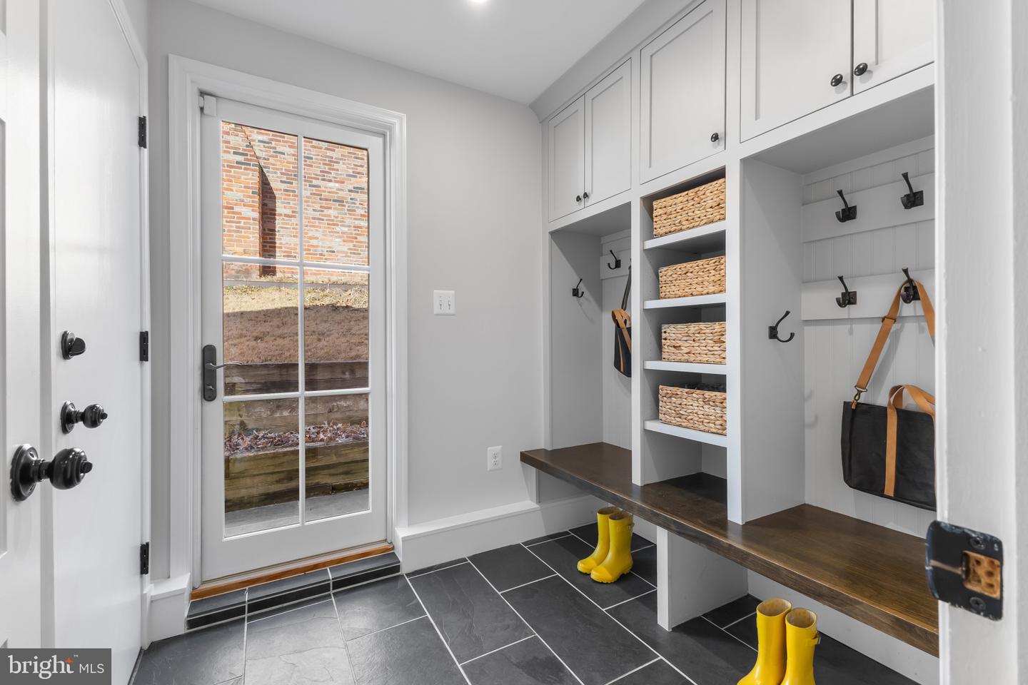 1130 CAMERON RD, ALEXANDRIA, Virginia 22308, 4 Bedrooms Bedrooms, ,3 BathroomsBathrooms,Residential,For sale,1130 CAMERON RD,VAFX2286736 MLS # VAFX2286736