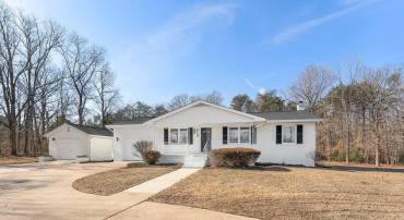 8140 COURTHOUSE RD, SPOTSYLVANIA, Virginia 22551, 4 Bedrooms Bedrooms, ,2 BathroomsBathrooms,Residential,For sale,8140 COURTHOUSE RD,VASP2038768 MLS # VASP2038768