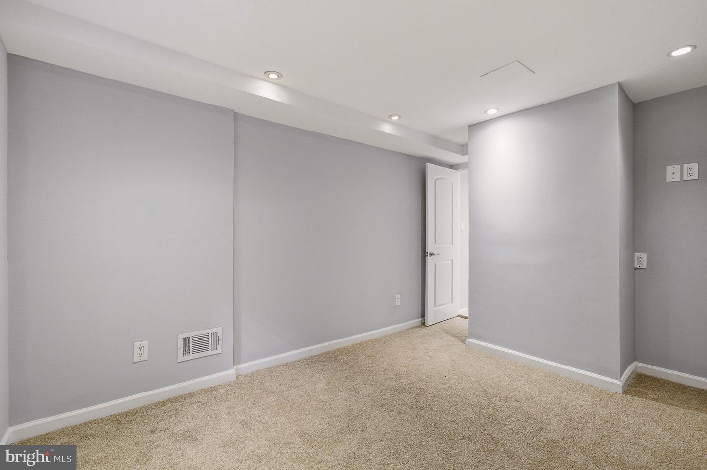 2117 S ST NW, WASHINGTON, District Of Columbia 20008, 2 Bedrooms Bedrooms, ,2 BathroomsBathrooms,Residential,For sale,2117 S ST NW,DCDC2242362 MLS # DCDC2242362 2117 S ST NW, WASHINGTON, District Of Columbia 20008, 2 Bedrooms Bedrooms, ,2 BathroomsBathrooms,Residential,For sale,2117 S ST NW,DCDC2242362 MLS # DCDC2242362