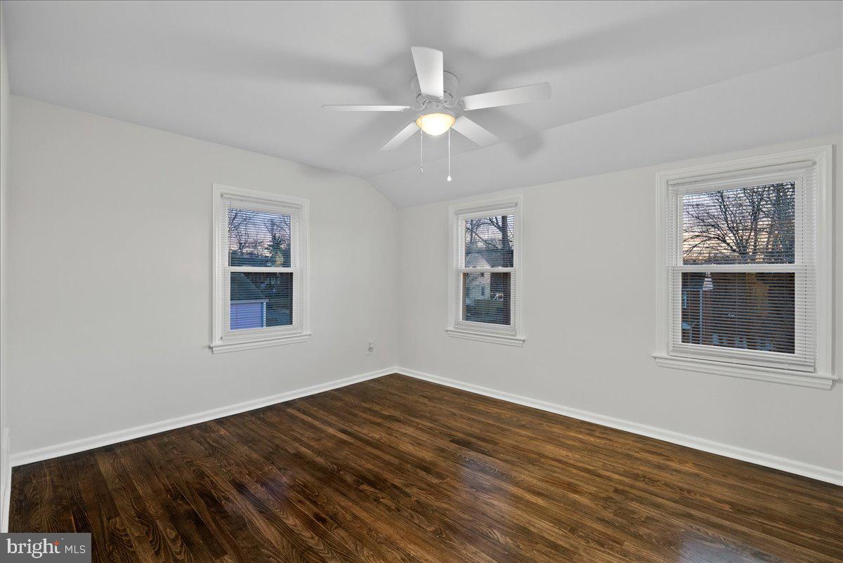 2716 JEFFERSON DR, ALEXANDRIA, Virginia 22303, 2 Bedrooms Bedrooms, 3 Rooms Rooms,1 BathroomBathrooms,Residential,For sale,2716 JEFFERSON DR,VAFX2287030 MLS # VAFX2287030