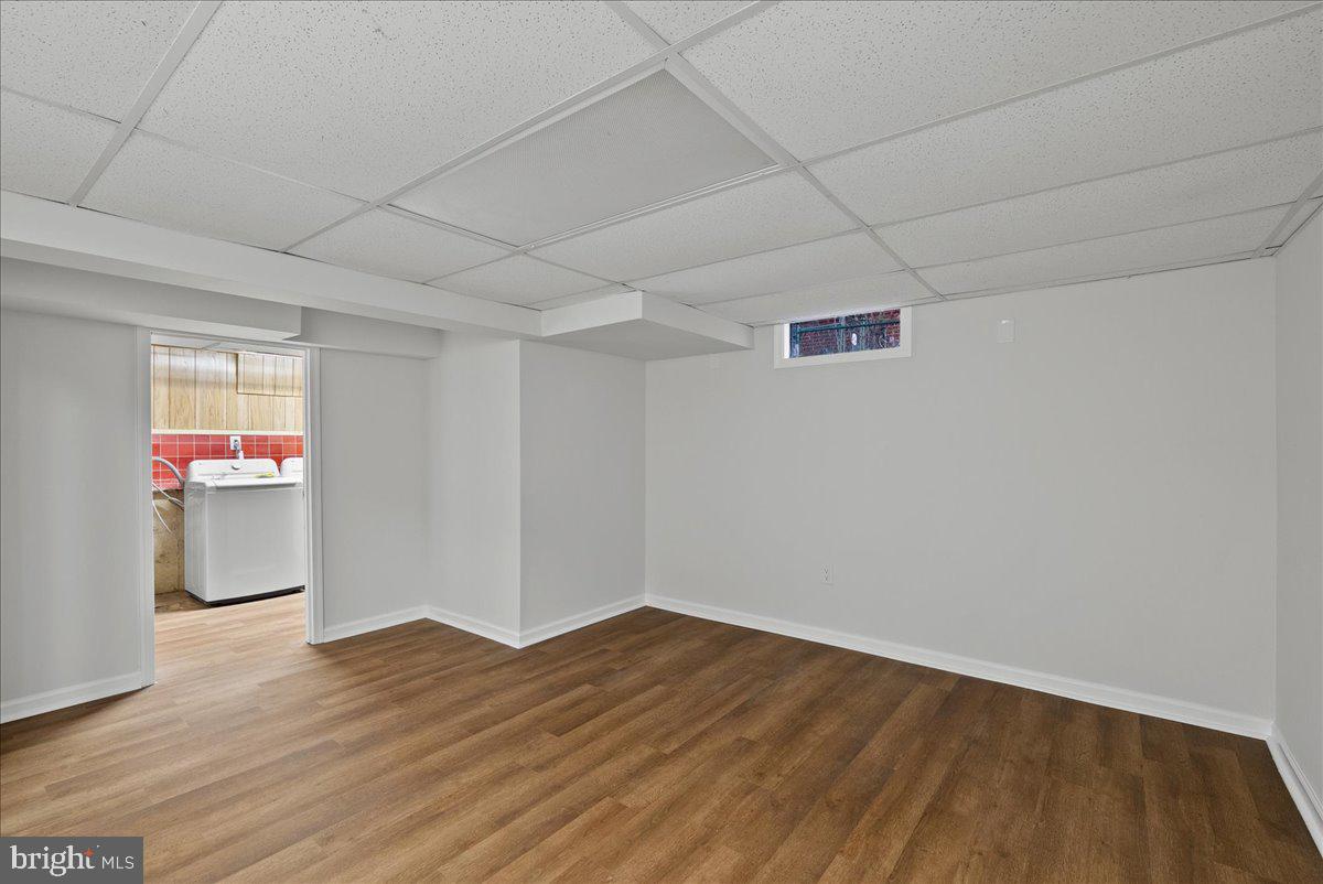 2716 JEFFERSON DR, ALEXANDRIA, Virginia 22303, 2 Bedrooms Bedrooms, 3 Rooms Rooms,1 BathroomBathrooms,Residential,For sale,2716 JEFFERSON DR,VAFX2287030 MLS # VAFX2287030