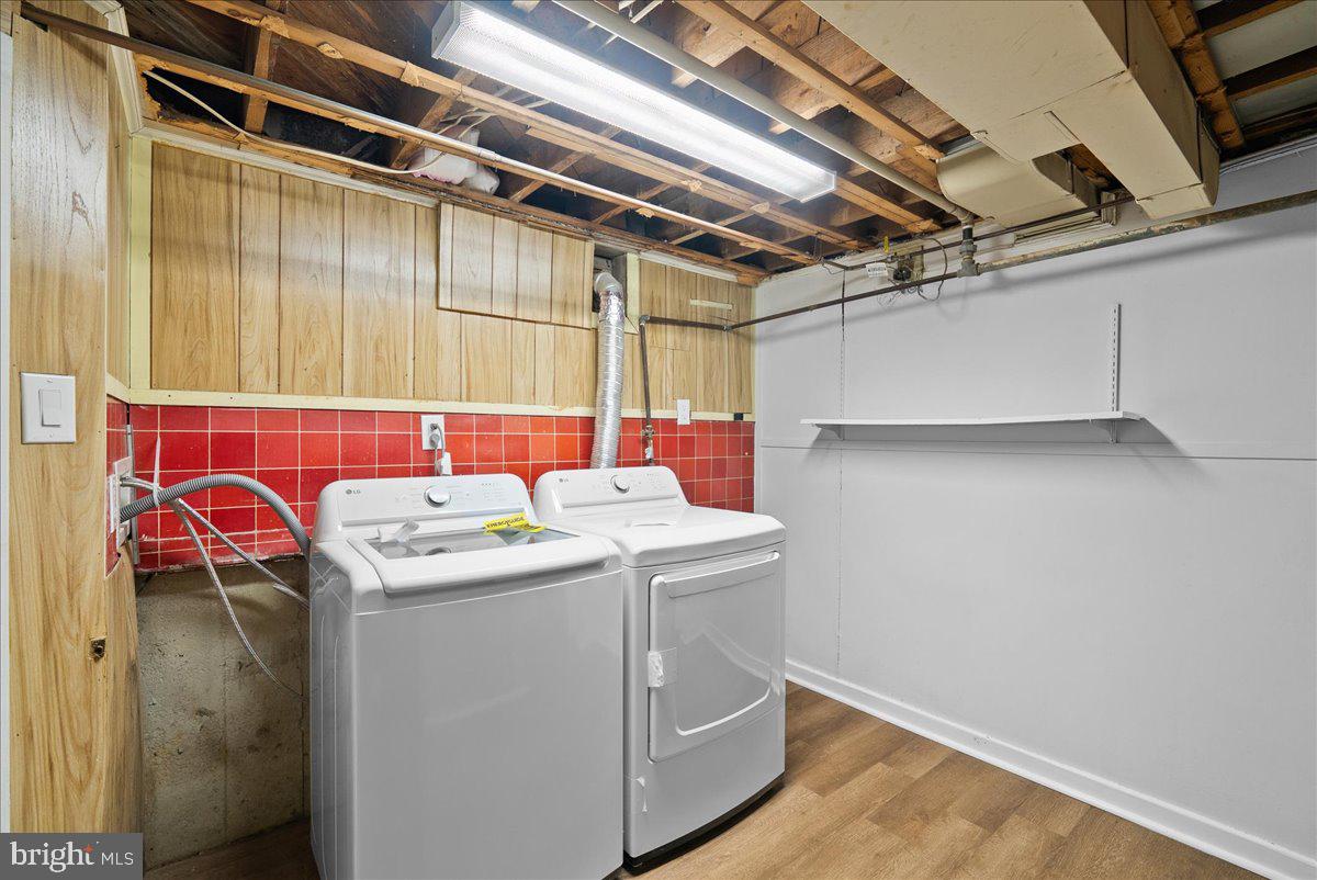 2716 JEFFERSON DR, ALEXANDRIA, Virginia 22303, 2 Bedrooms Bedrooms, 3 Rooms Rooms,1 BathroomBathrooms,Residential,For sale,2716 JEFFERSON DR,VAFX2287030 MLS # VAFX2287030