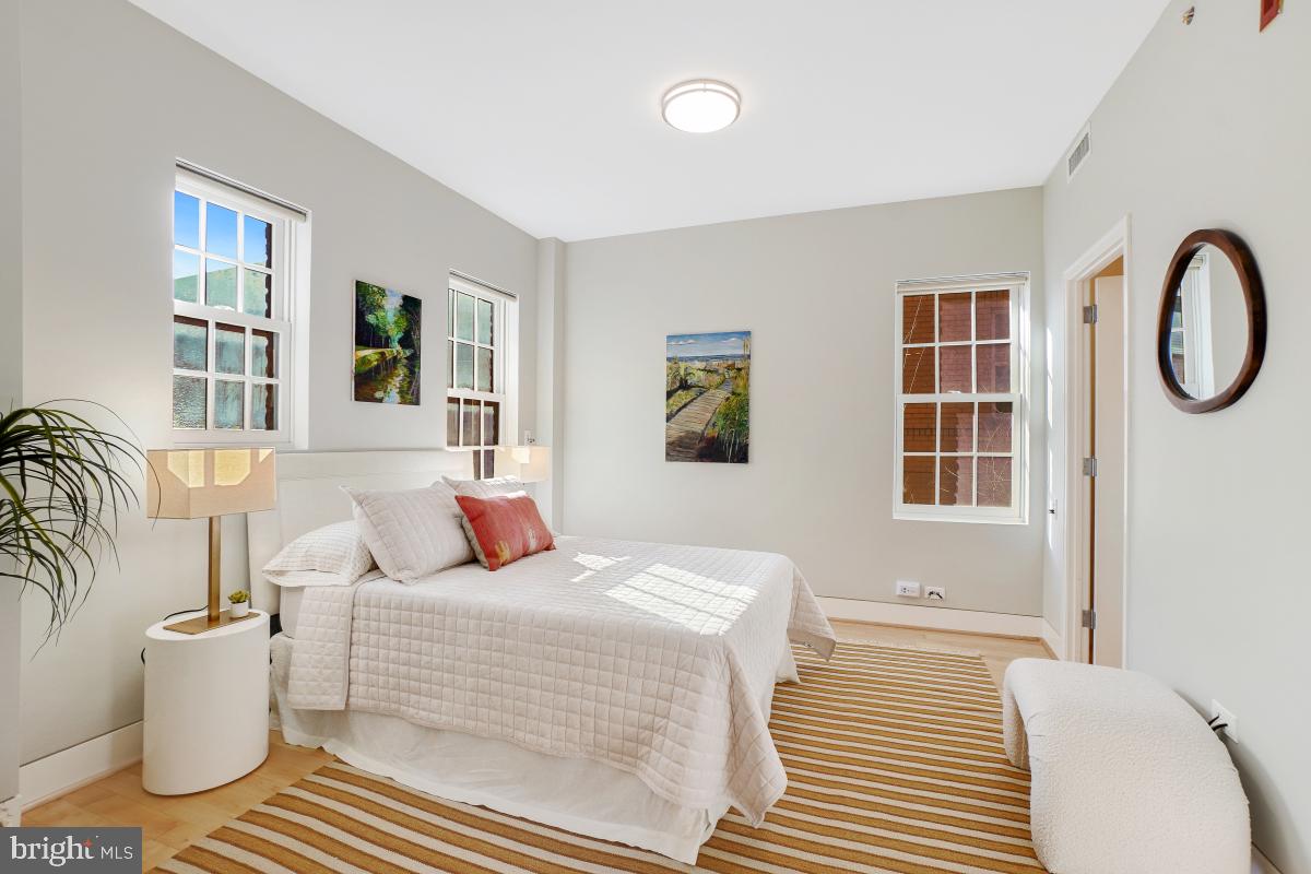 1124 10TH ST NW #4B, WASHINGTON, District Of Columbia 20001, 2 Bedrooms Bedrooms, ,2 BathroomsBathrooms,Residential,For sale,1124 10TH ST NW #4B,DCDC2242824 MLS # DCDC2242824 1124 10TH ST NW #4B, WASHINGTON, District Of Columbia 20001, 2 Bedrooms Bedrooms, ,2 BathroomsBathrooms,Residential,For sale,1124 10TH ST NW #4B,DCDC2242824 MLS # DCDC2242824