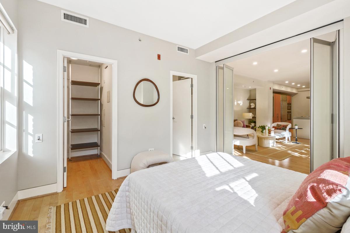 1124 10TH ST NW #4B, WASHINGTON, District Of Columbia 20001, 2 Bedrooms Bedrooms, ,2 BathroomsBathrooms,Residential,For sale,1124 10TH ST NW #4B,DCDC2242824 MLS # DCDC2242824 1124 10TH ST NW #4B, WASHINGTON, District Of Columbia 20001, 2 Bedrooms Bedrooms, ,2 BathroomsBathrooms,Residential,For sale,1124 10TH ST NW #4B,DCDC2242824 MLS # DCDC2242824