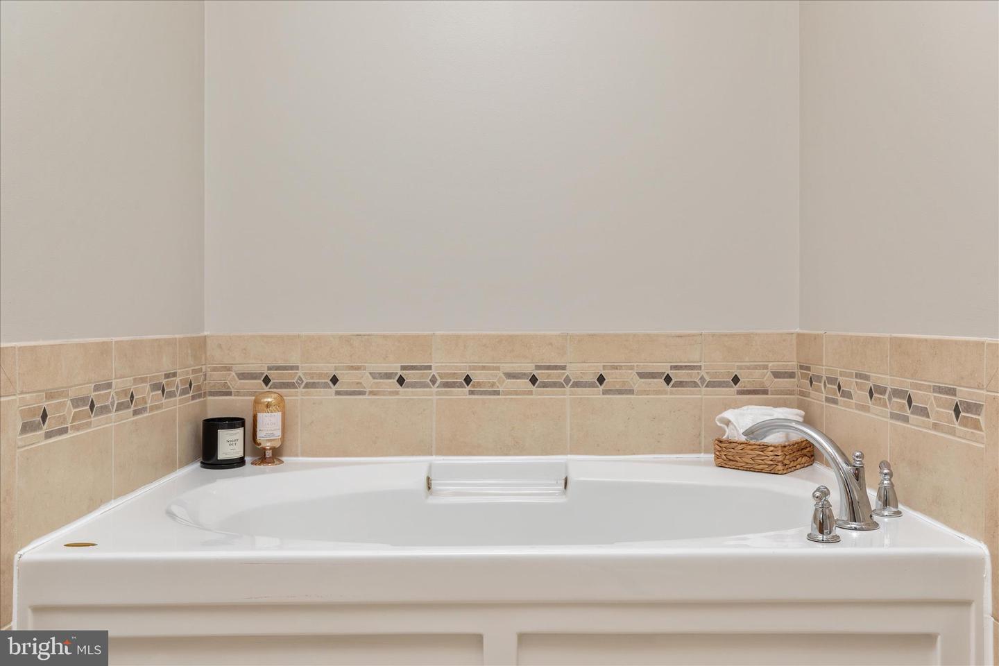 15246 ROSEMONT MANOR DR, HAYMARKET, Virginia 20169, 2 Bedrooms Bedrooms, ,2 BathroomsBathrooms,Residential,For sale,15246 ROSEMONT MANOR DR,VAPW2111048 MLS # VAPW2111048