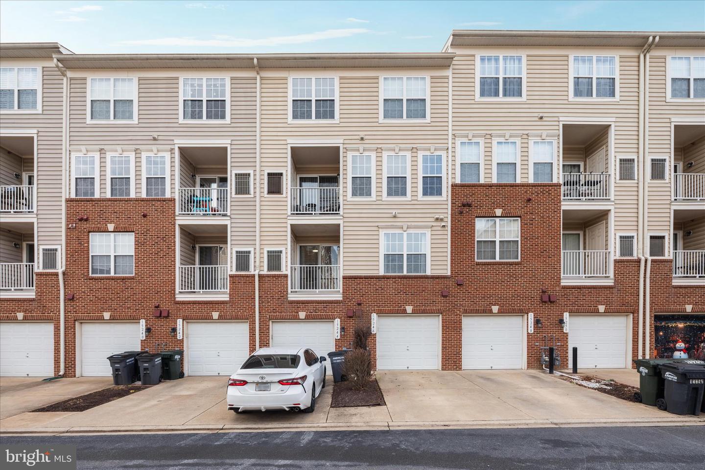 15246 ROSEMONT MANOR DR, HAYMARKET, Virginia 20169, 2 Bedrooms Bedrooms, ,2 BathroomsBathrooms,Residential,For sale,15246 ROSEMONT MANOR DR,VAPW2111048 MLS # VAPW2111048