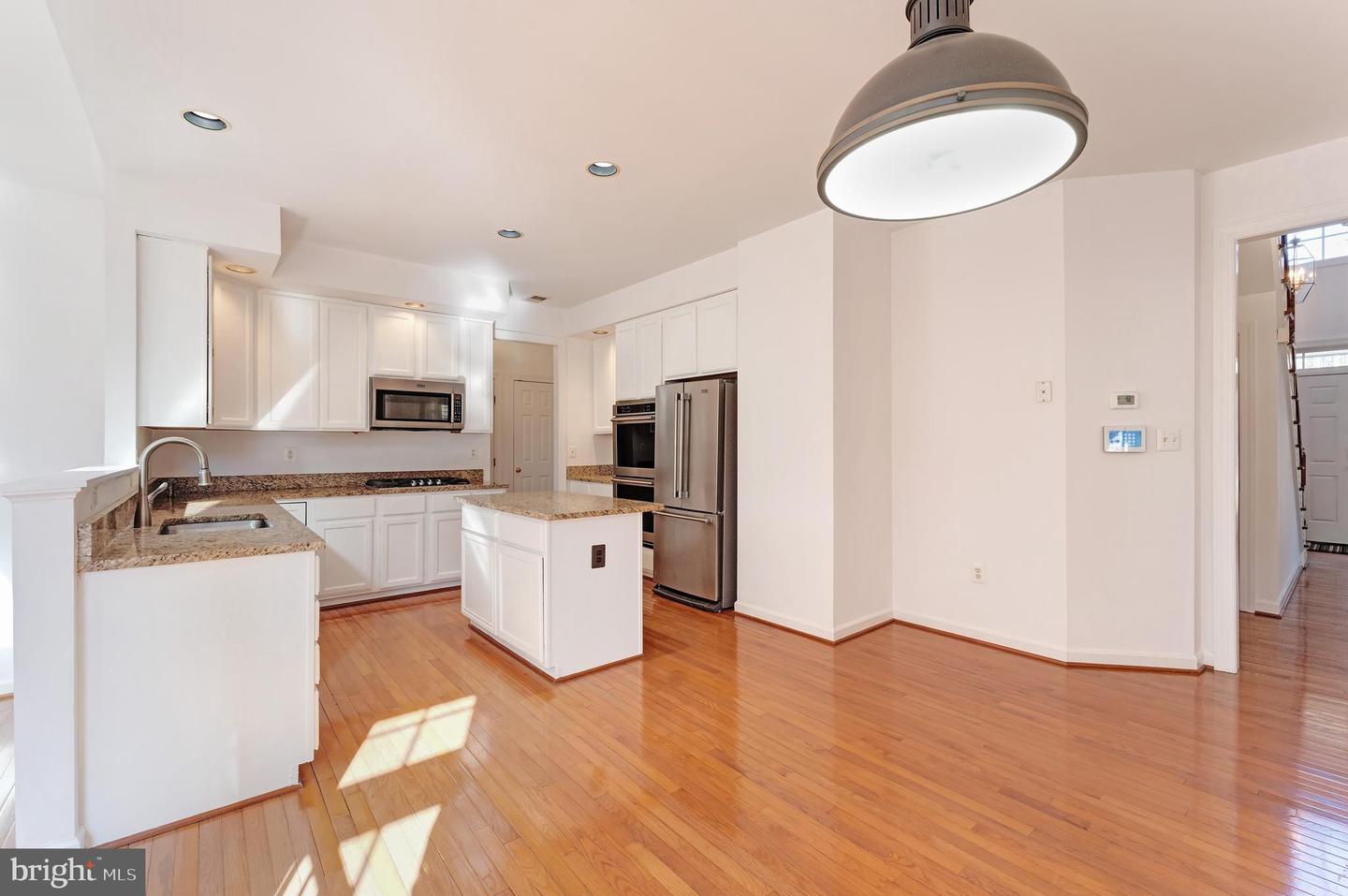 7708 STONE WHEAT CT, ALEXANDRIA, Virginia 22315, 5 Bedrooms Bedrooms, ,3 BathroomsBathrooms,Residential,For sale,7708 STONE WHEAT CT,VAFX2287120 MLS # VAFX2287120