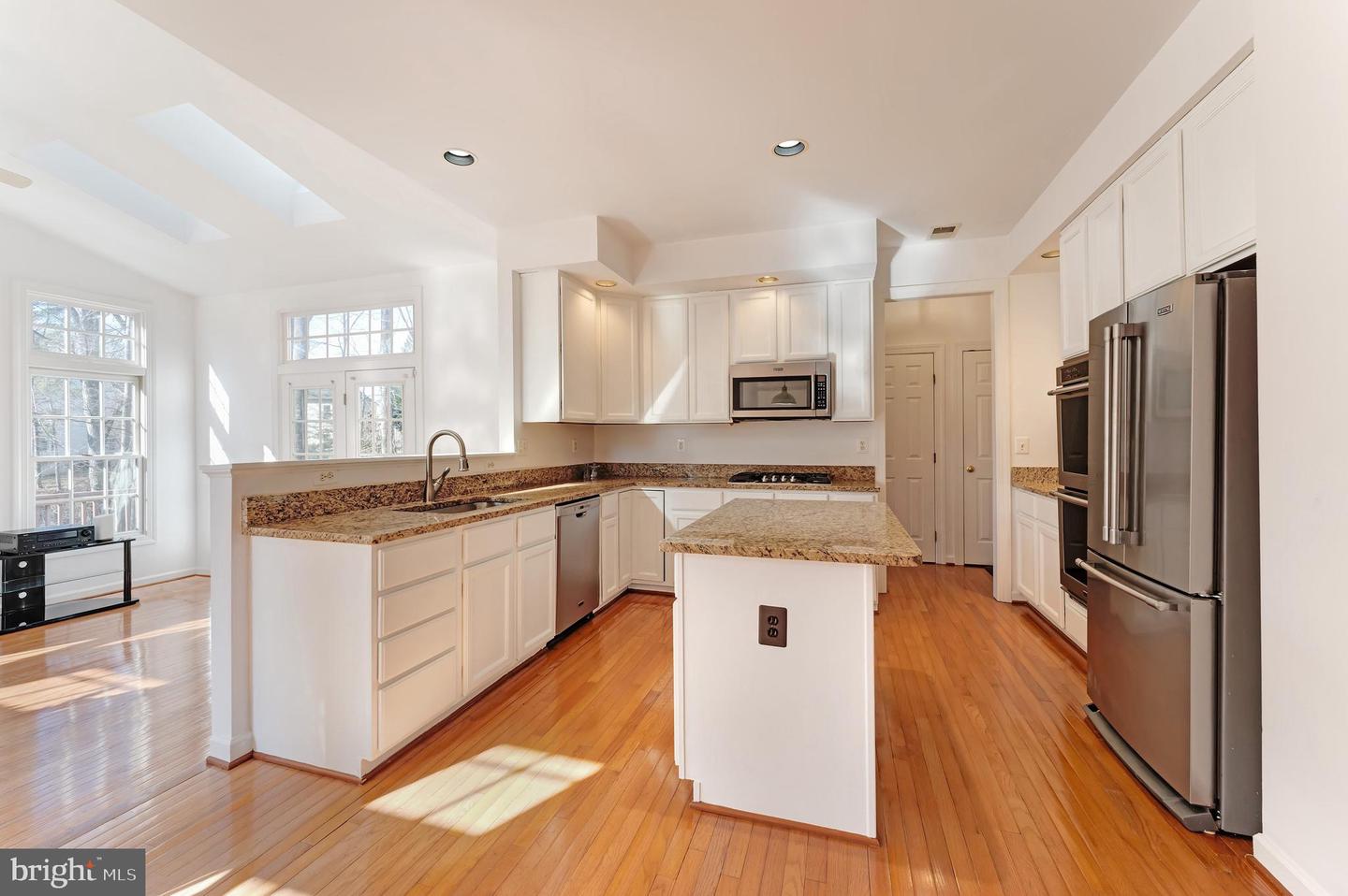 7708 STONE WHEAT CT, ALEXANDRIA, Virginia 22315, 5 Bedrooms Bedrooms, ,3 BathroomsBathrooms,Residential,For sale,7708 STONE WHEAT CT,VAFX2287120 MLS # VAFX2287120