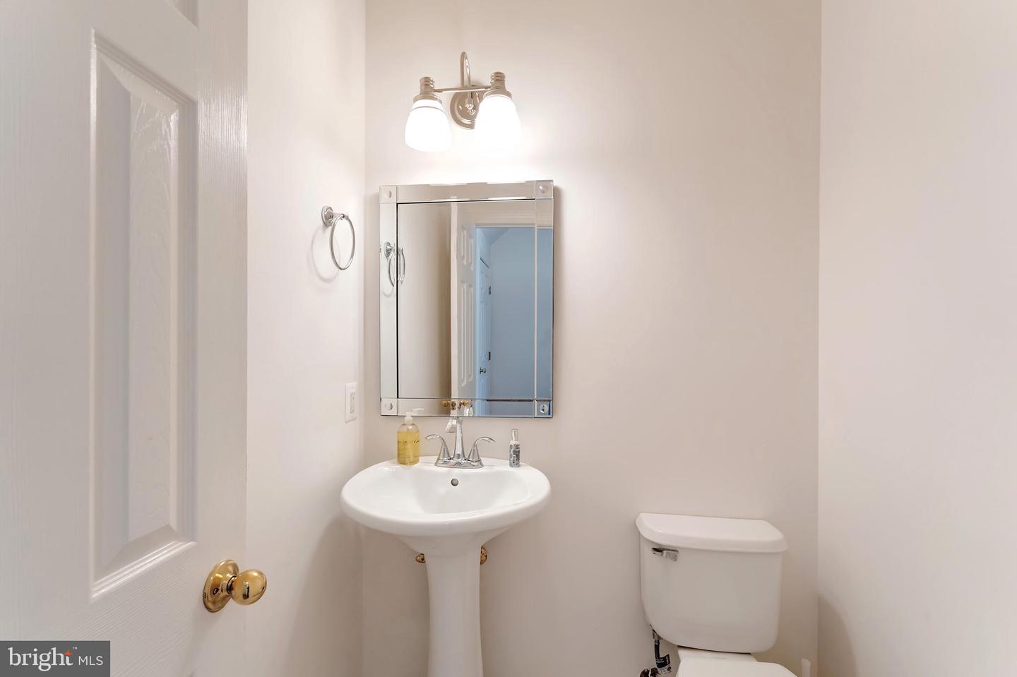 7708 STONE WHEAT CT, ALEXANDRIA, Virginia 22315, 5 Bedrooms Bedrooms, ,3 BathroomsBathrooms,Residential,For sale,7708 STONE WHEAT CT,VAFX2287120 MLS # VAFX2287120