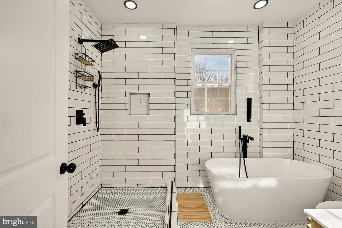 3422 PENNSYLVANIA AVE SE, WASHINGTON, District Of Columbia 20020, 5 Bedrooms Bedrooms, ,2 BathroomsBathrooms,Residential,For sale,3422 PENNSYLVANIA AVE SE,DCDC2242896 MLS # DCDC2242896