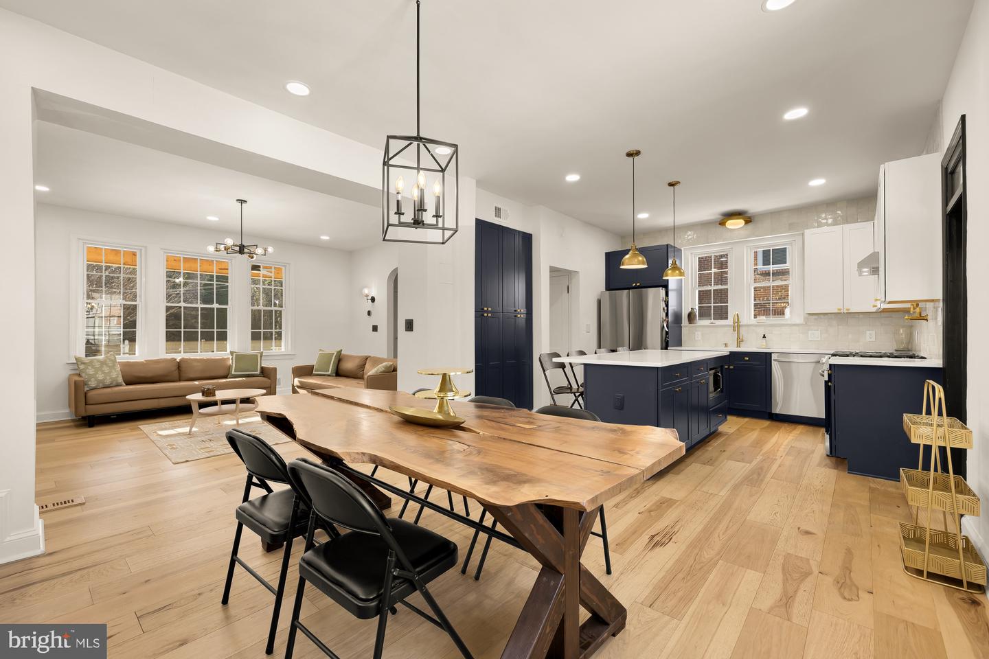 3422 PENNSYLVANIA AVE SE, WASHINGTON, District Of Columbia 20020, 5 Bedrooms Bedrooms, ,2 BathroomsBathrooms,Residential,For sale,3422 PENNSYLVANIA AVE SE,DCDC2242896 MLS # DCDC2242896