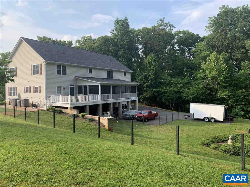 3206 SCARLET OAK LN, CHARLOTTESVILLE, Virginia 22911, 5 Bedrooms Bedrooms, ,4 BathroomsBathrooms,Residential,For sale,3206 SCARLET OAK LN,672736 MLS # 672736