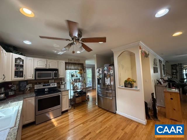 3207 SCARLET OAK LN, CHARLOTTESVILLE, Virginia 22911, 4 Bedrooms Bedrooms, ,2 BathroomsBathrooms,Residential,For sale,3207 SCARLET OAK LN,672737 MLS # 672737