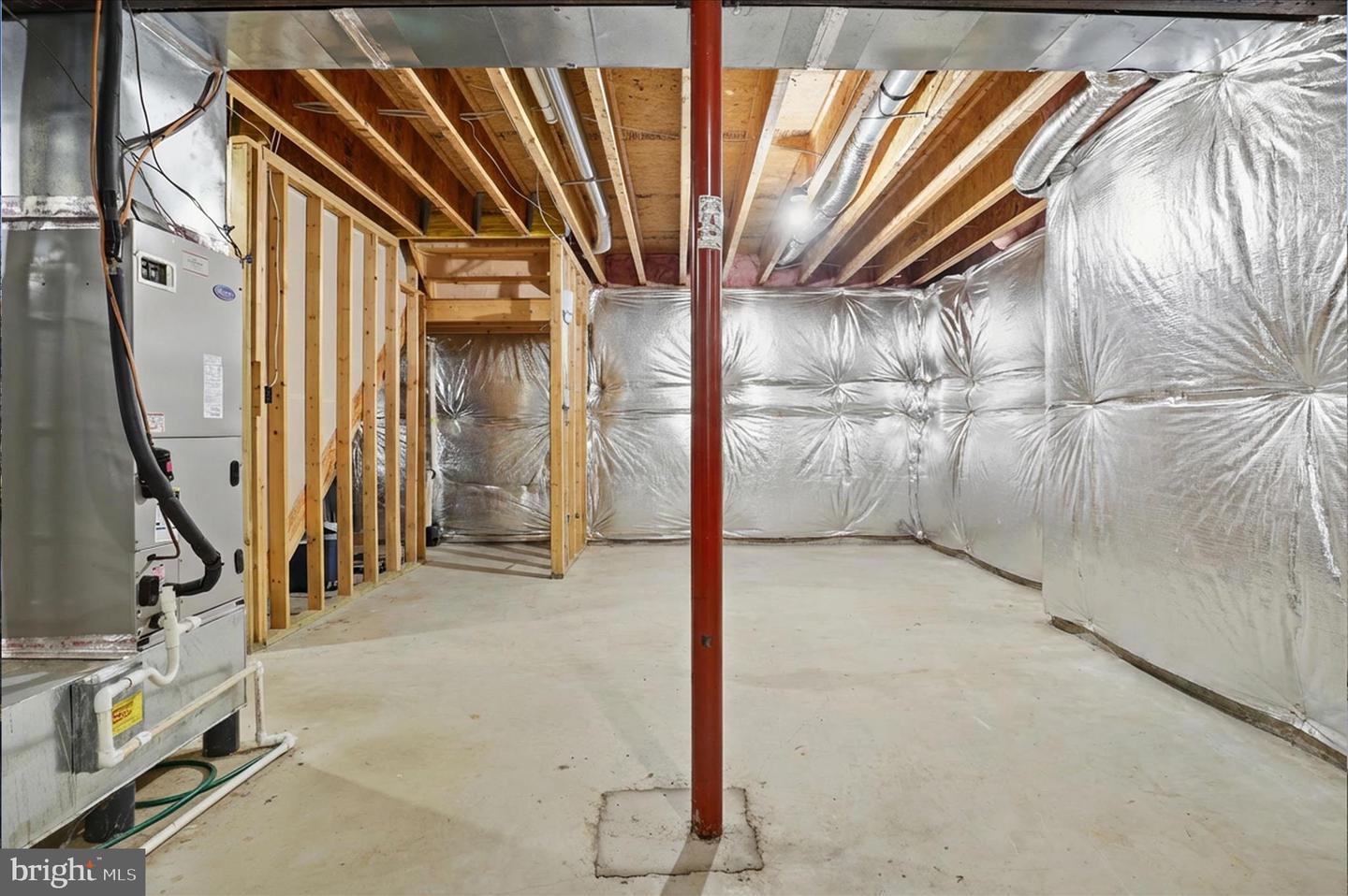 17447 LETHRIDGE CIR, ROUND HILL, Virginia 20141, 4 Bedrooms Bedrooms, ,2 BathroomsBathrooms,Residential,For sale,17447 LETHRIDGE CIR,VALO2114456 MLS # VALO2114456